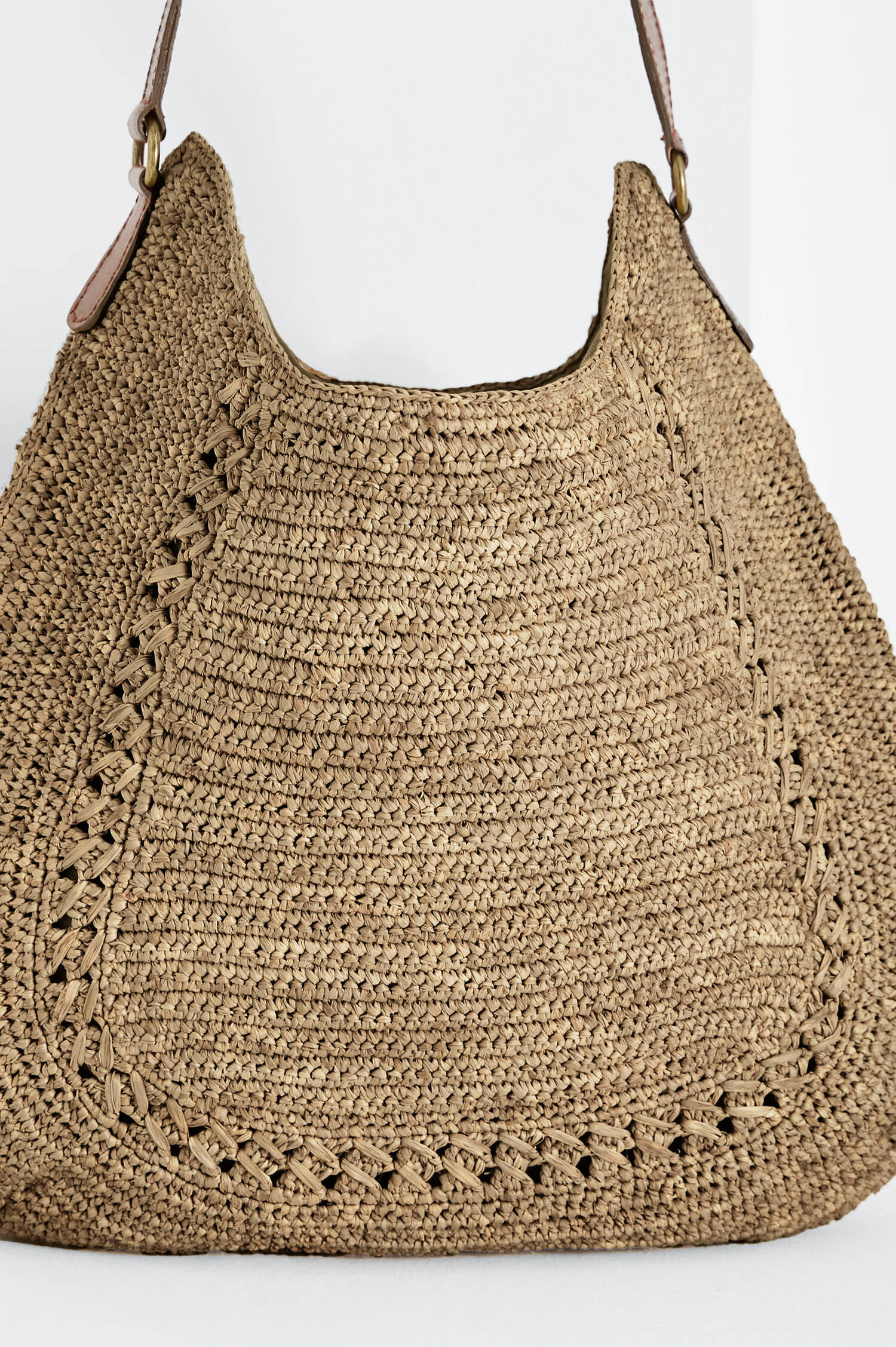 Hobo-Bag MEVA in Walnuss