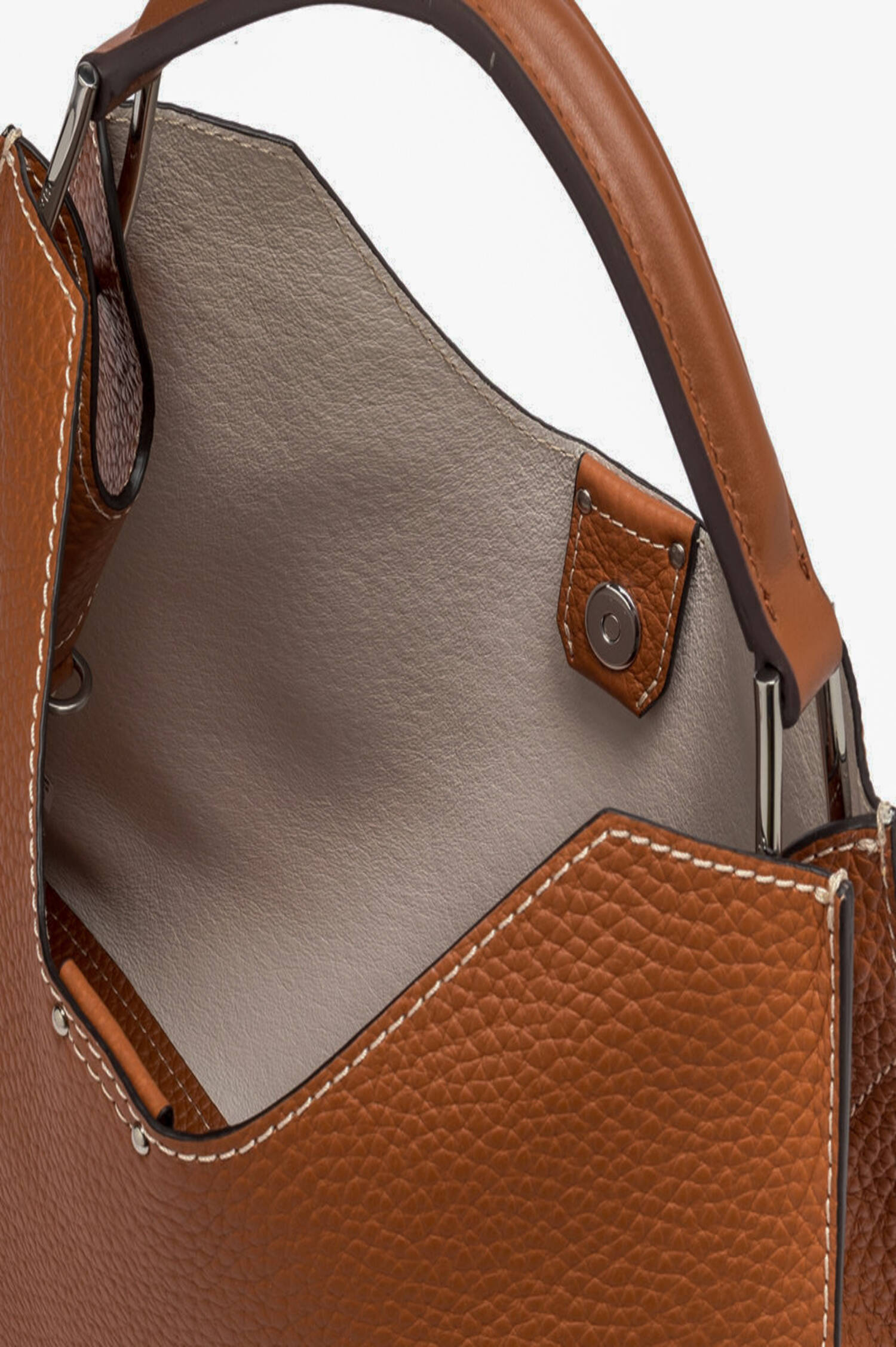Tasche AURORA mit Schulterriemen in Caramel