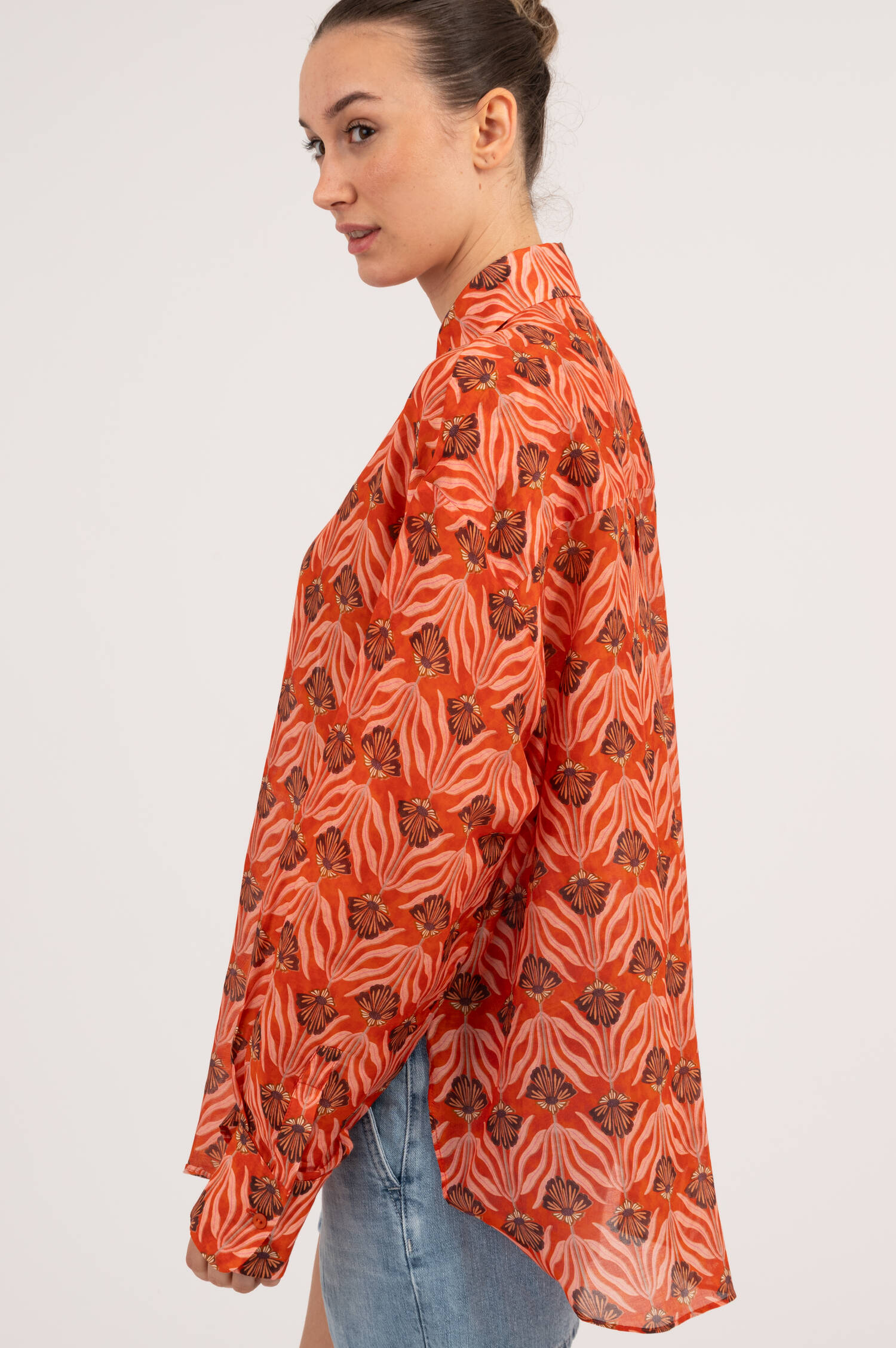 Bluse mit Allover Print in Rot