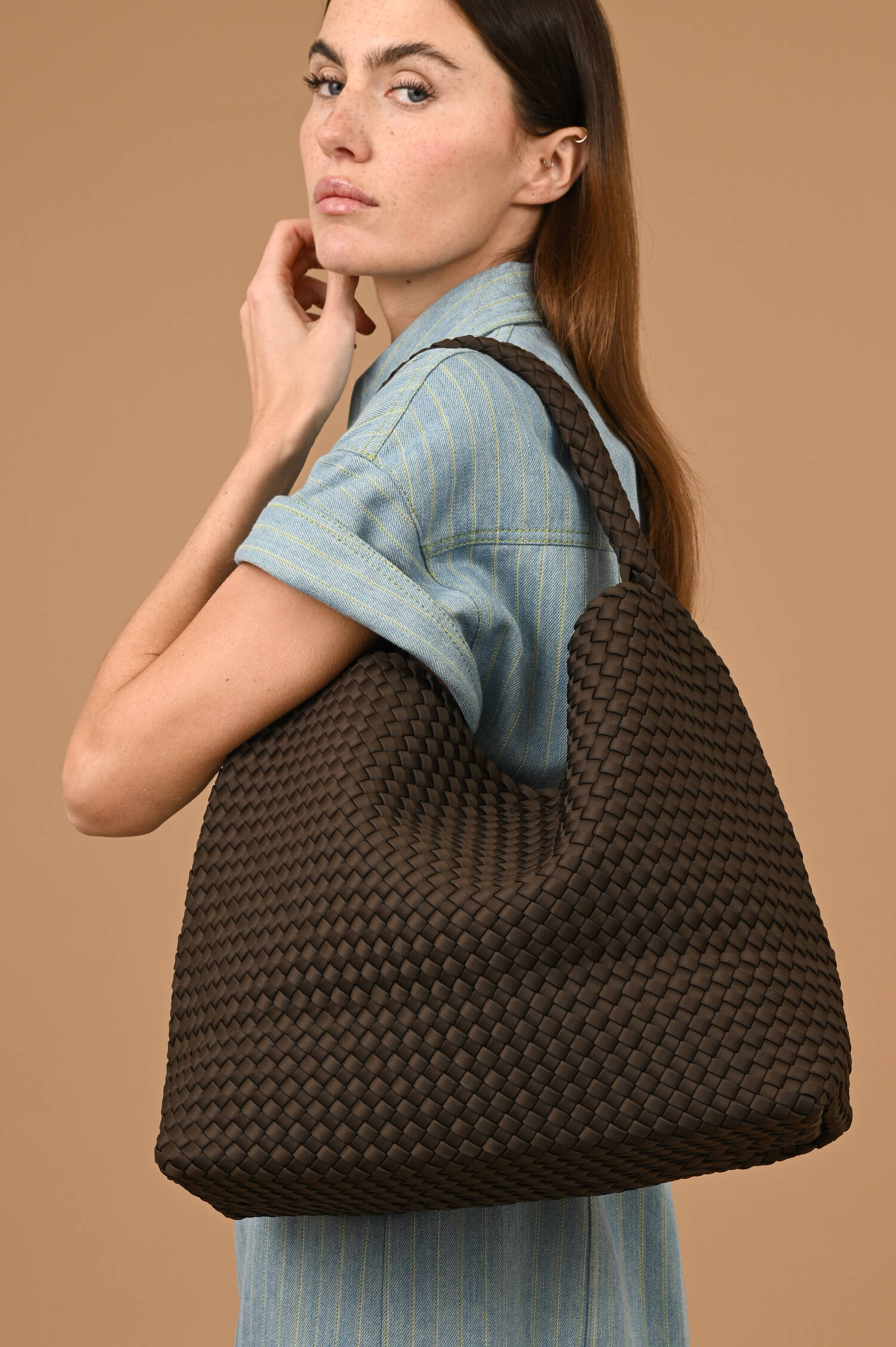 Neopren Bucket Bag in Espresso Braun