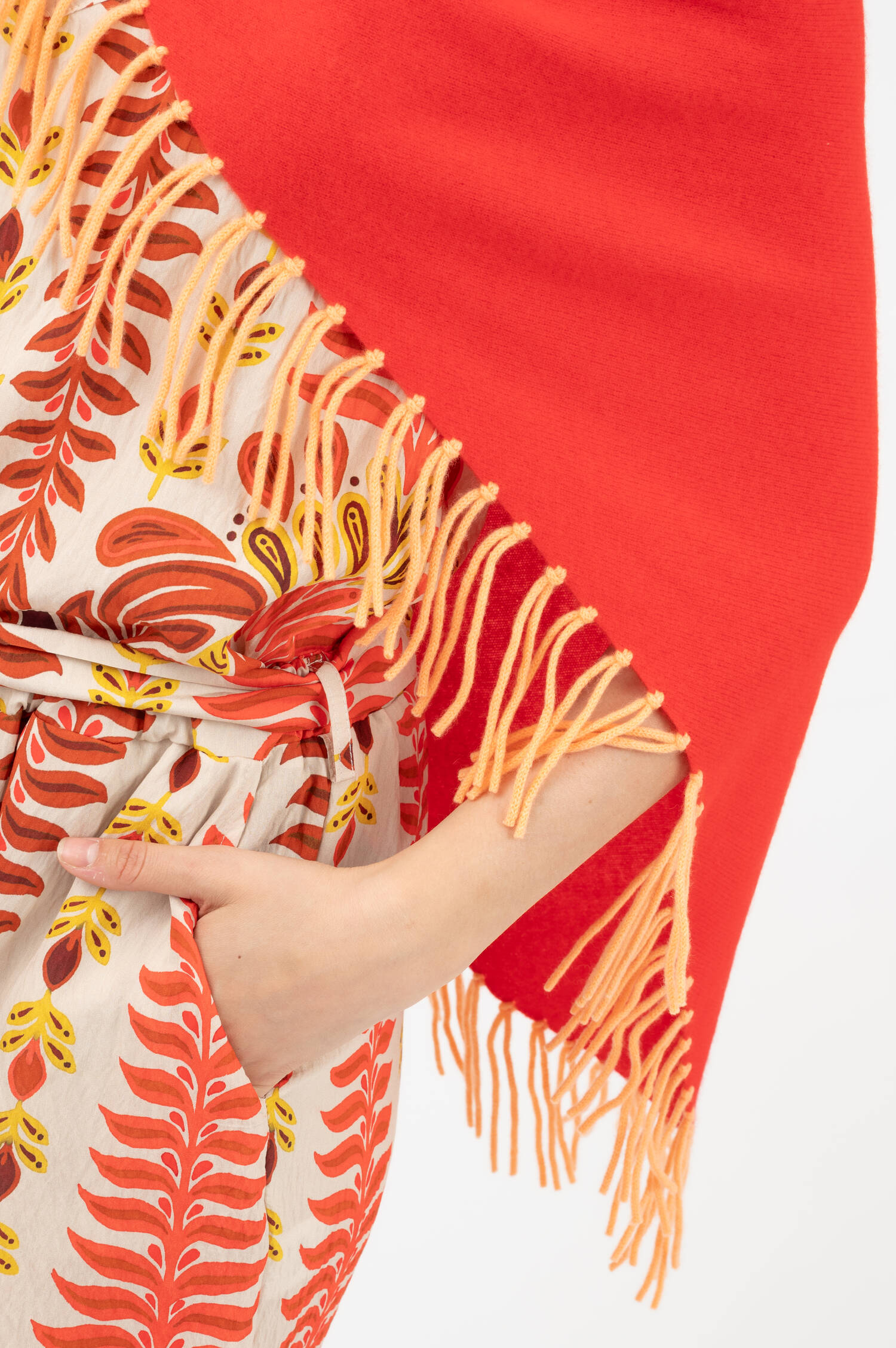 Dreieckstuch aus Woll-Cashmere in Rot/Orange Dreieckstuch aus Woll-Cashmere in Rot/Orange