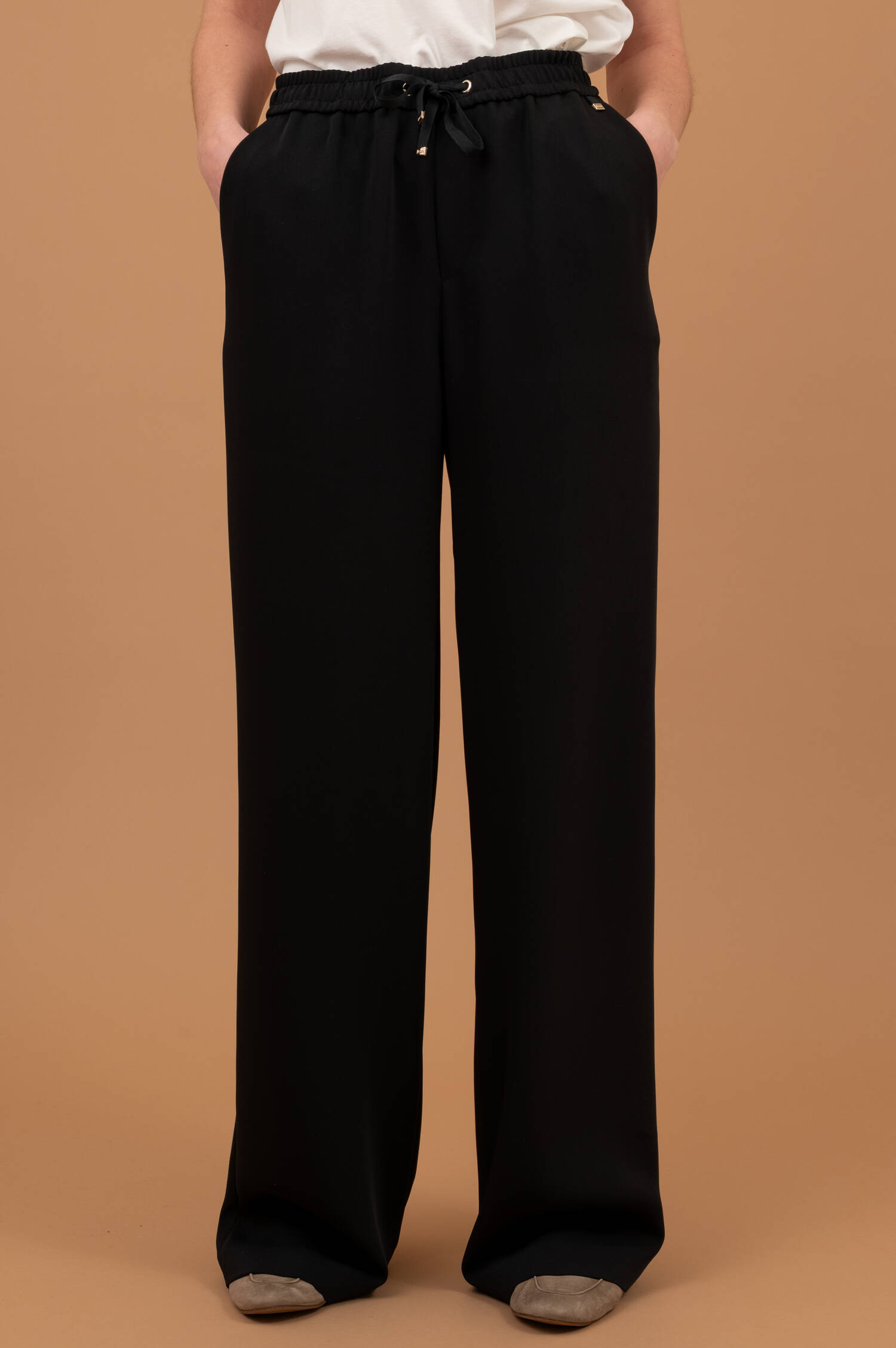 Hose in Satin-Optik in Neroschwarz Hose in Satin-Optik in Neroschwarz