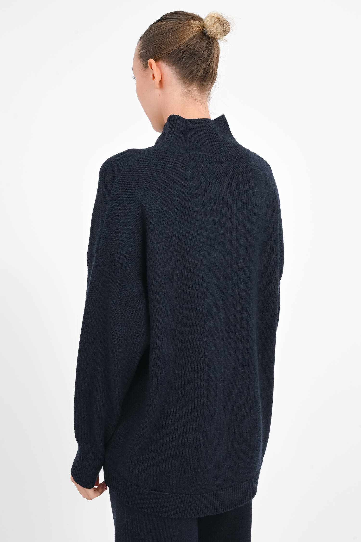 Pullover aus Wolle mit Arm-Detail in Navy
