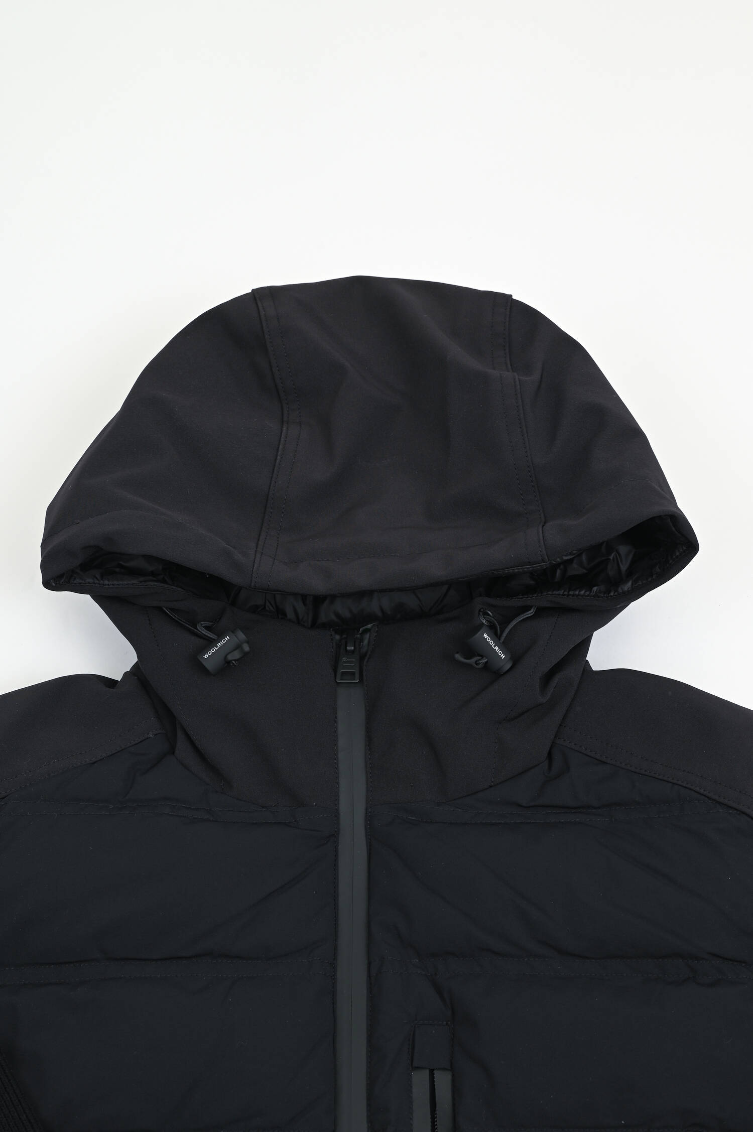 Hybrid-Jacke in Mattschwarz