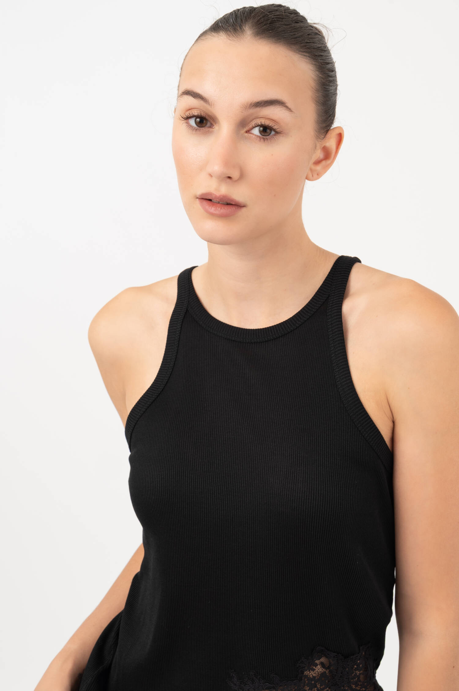 Tanktop mit Spitze in Schwarz Tanktop mit Spitze in Schwarz