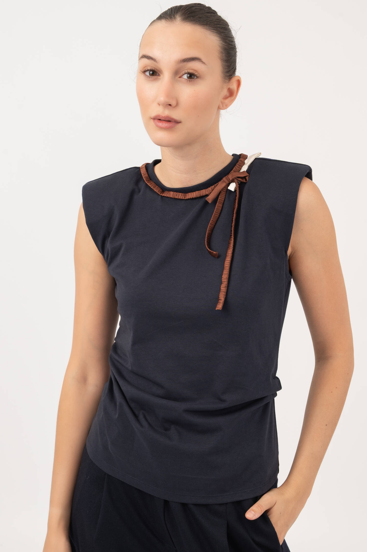 Top mit Seidenbändchen in Navy Top mit Seidenbändchen in Navy
