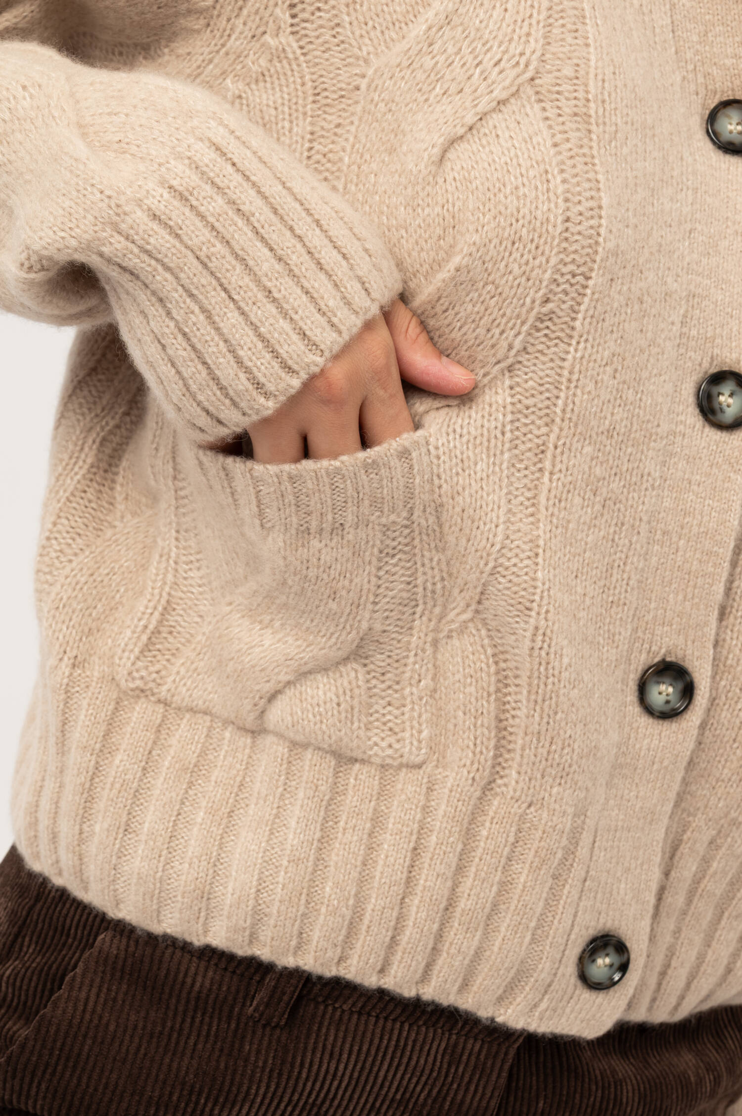 Cashmere-Seiden Zopfstrick Cardigan in Beige