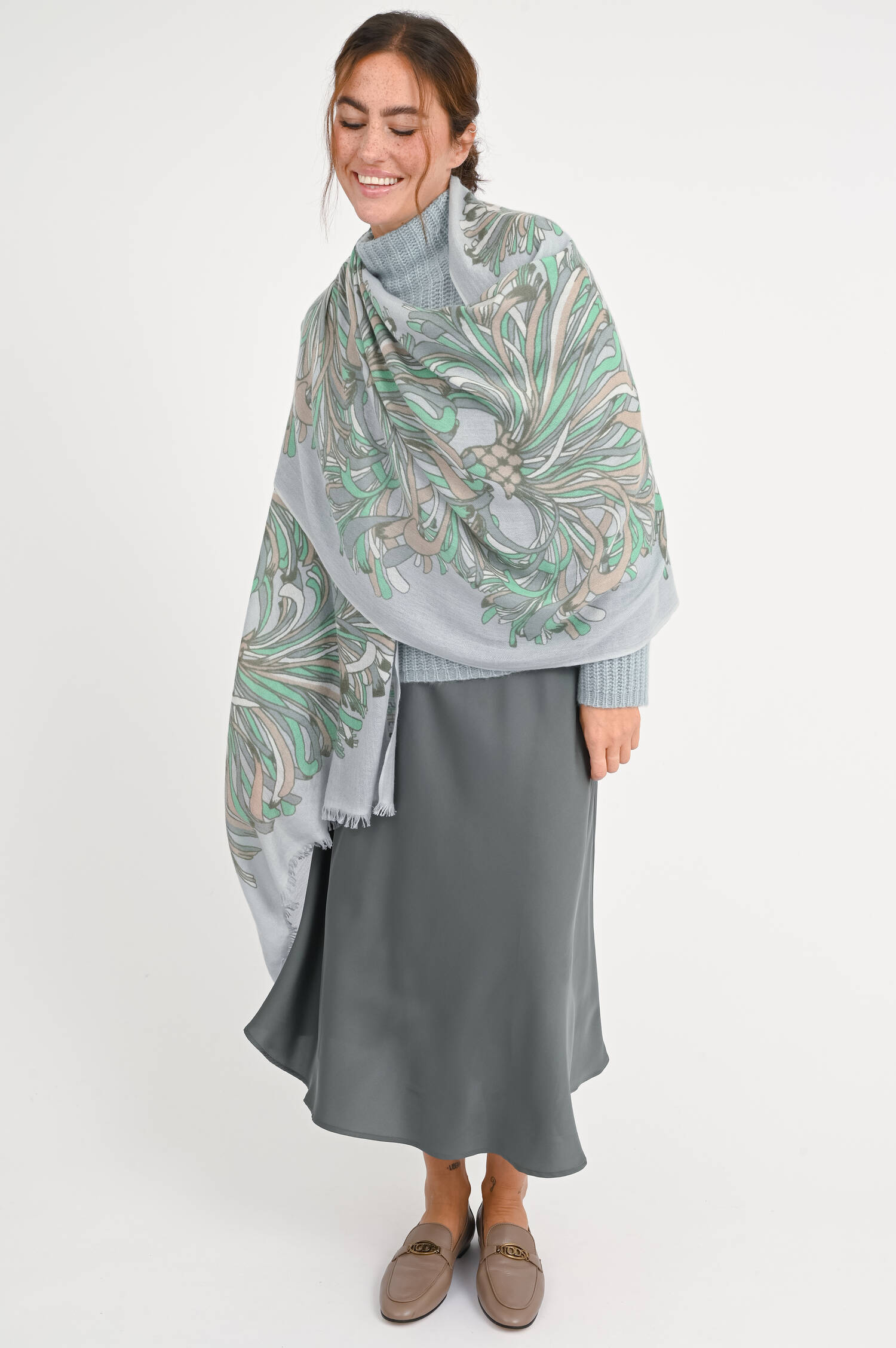 Schal LIMBA aus Cashmere in Grau/Grün Schal LIMBA aus Cashmere in Grau/Grün