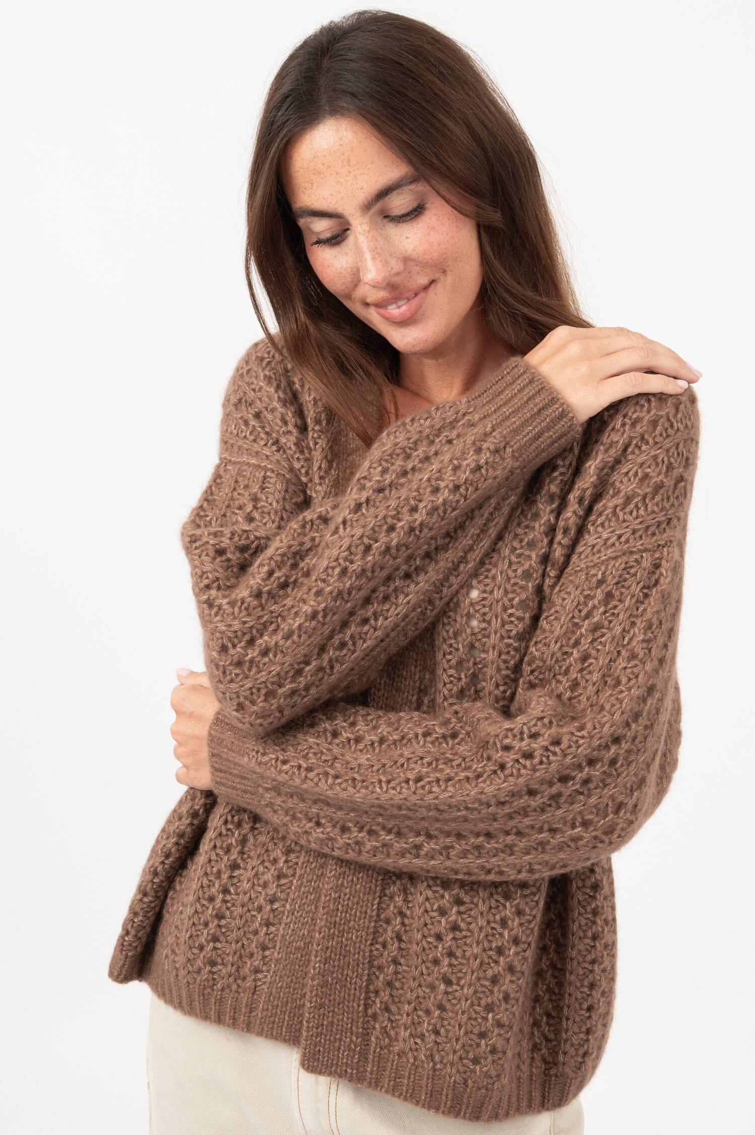 Cashmeremix-Lochstrick-Cardigan in Braun Cashmeremix-Lochstrick-Cardigan in Braun