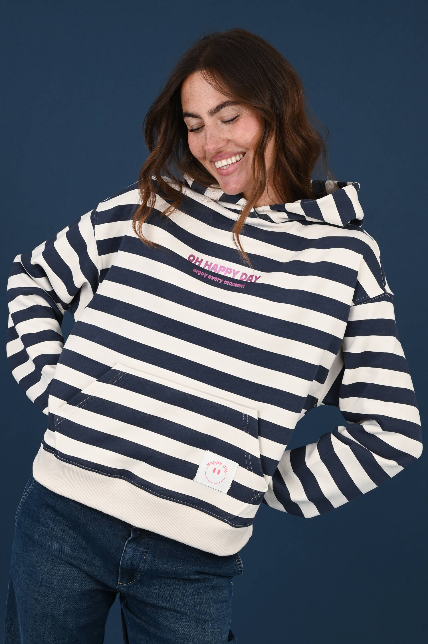 Kapuzensweater GOOD VIBES in Ecru/Navy Kapuzensweater GOOD VIBES in Ecru/Navy