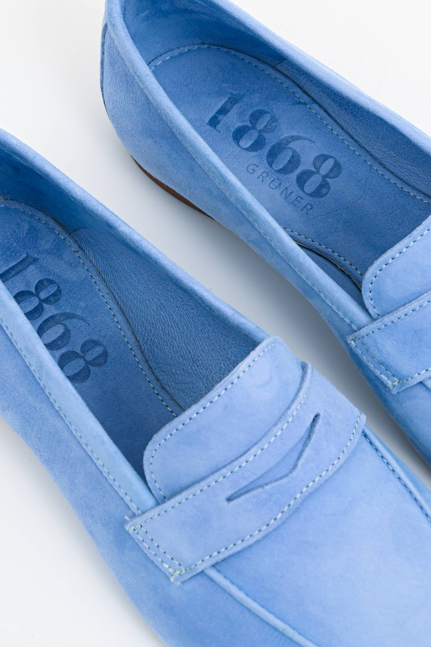 Veloursleder-Loafer in Hellblau Veloursleder-Loafer in Hellblau