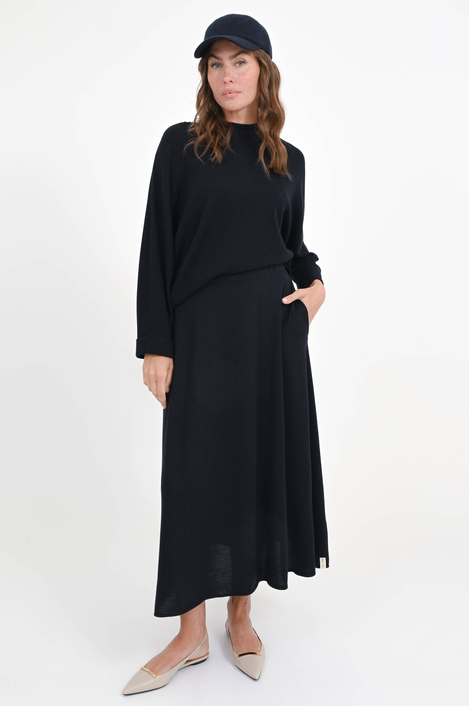 Midi-Rock aus Merinowolle in Navy