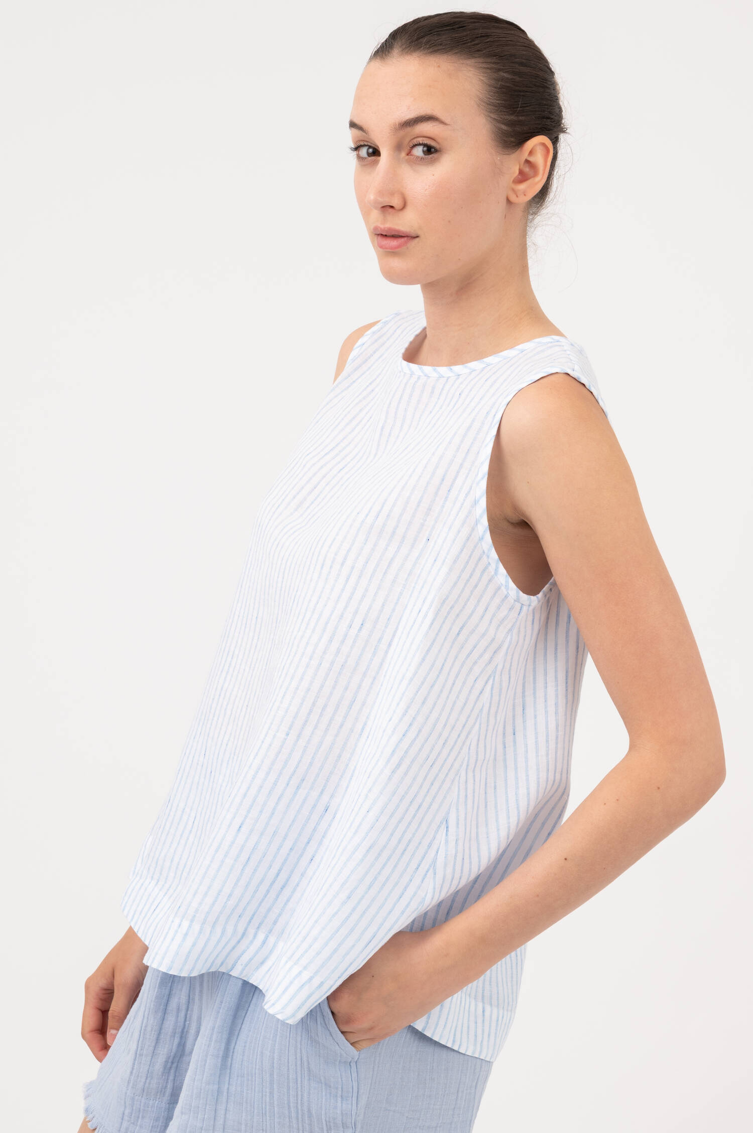 Leinentanktop in Blau/Weiß