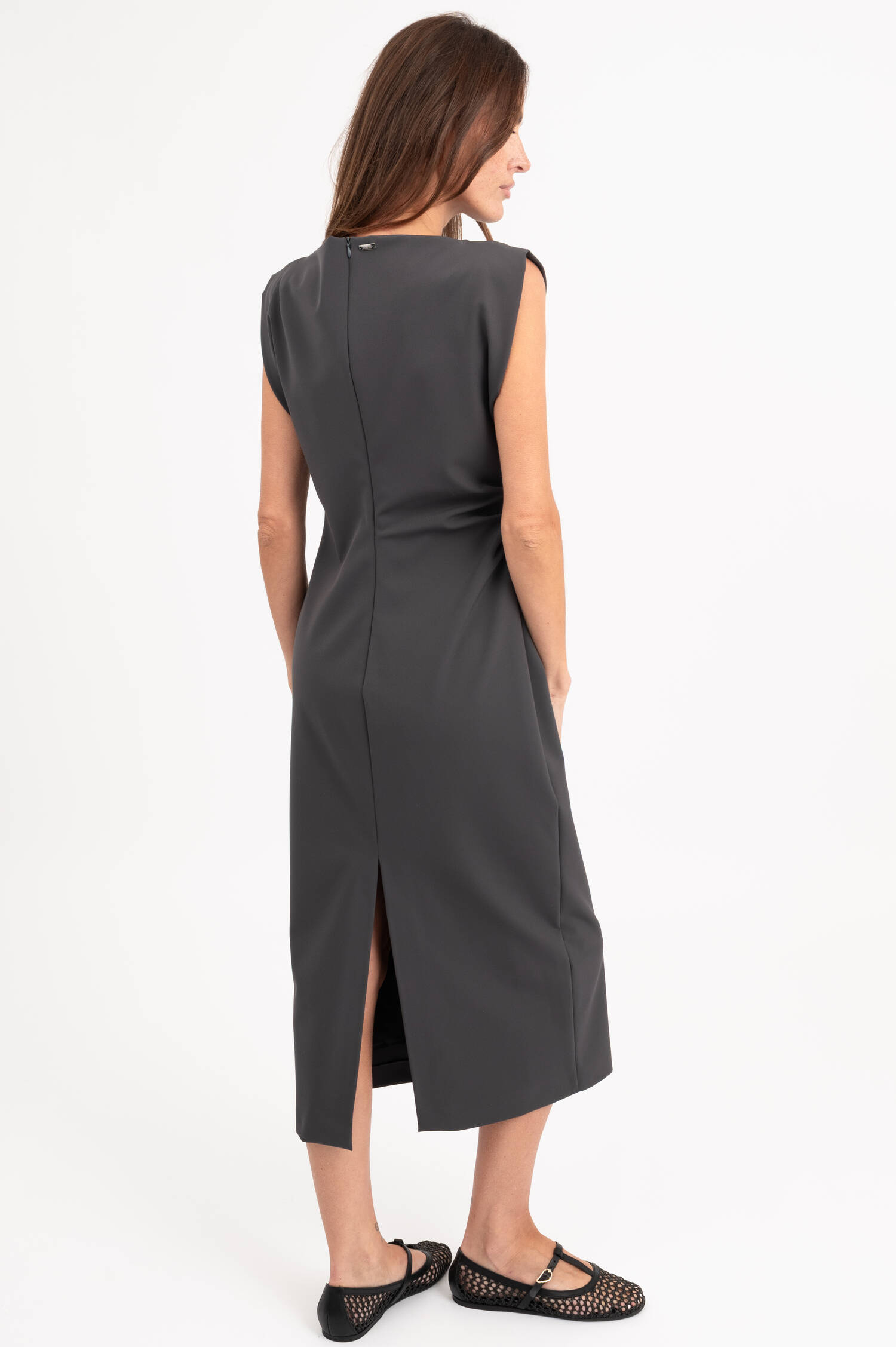 Kleid mit Raffung in Grau