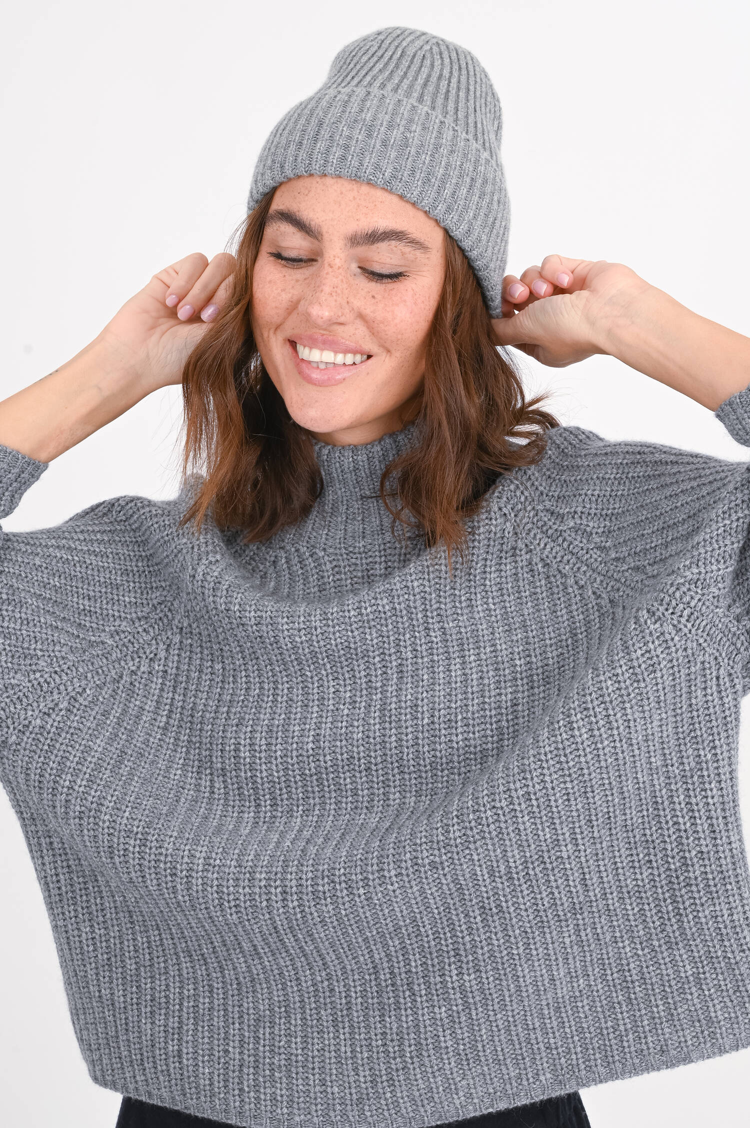 Midi-Mütze BARI aus Cashmere in Grau