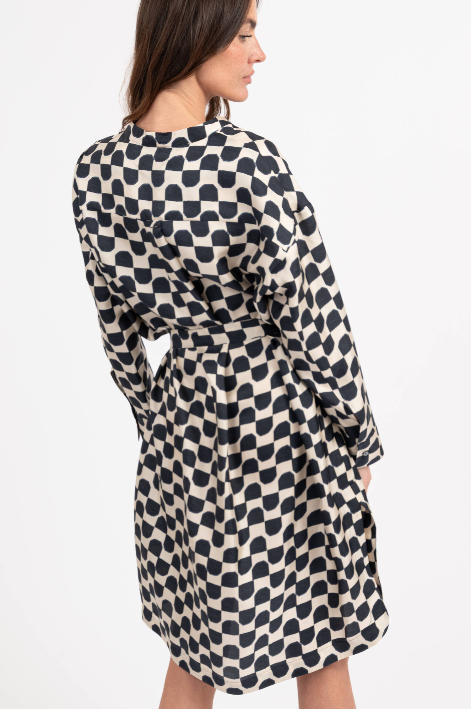 Kleid PINZA aus Seidentwill in Schwarz/Beige