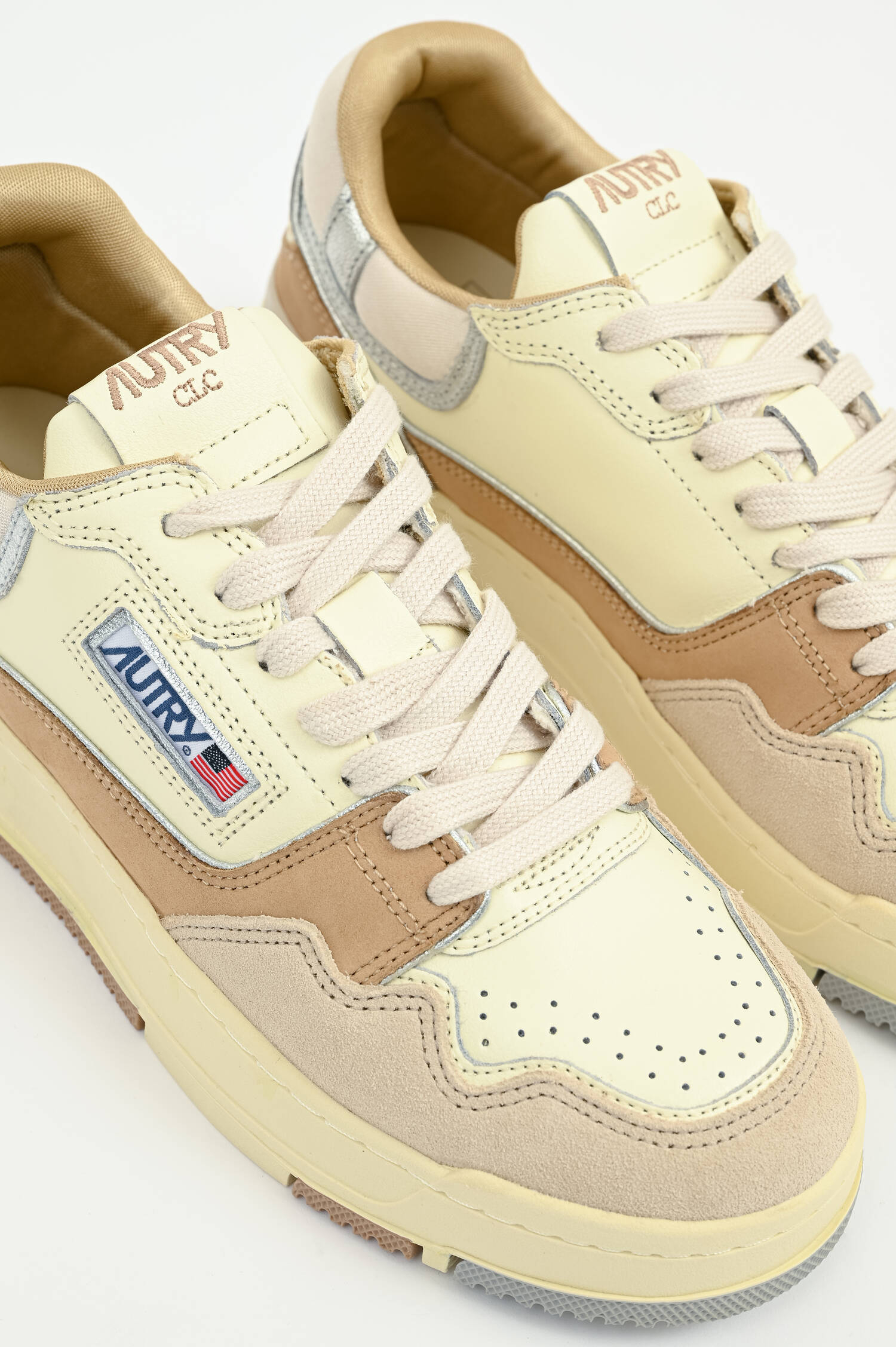 Sneaker CCL LOW in Creme/Beige/Camel
