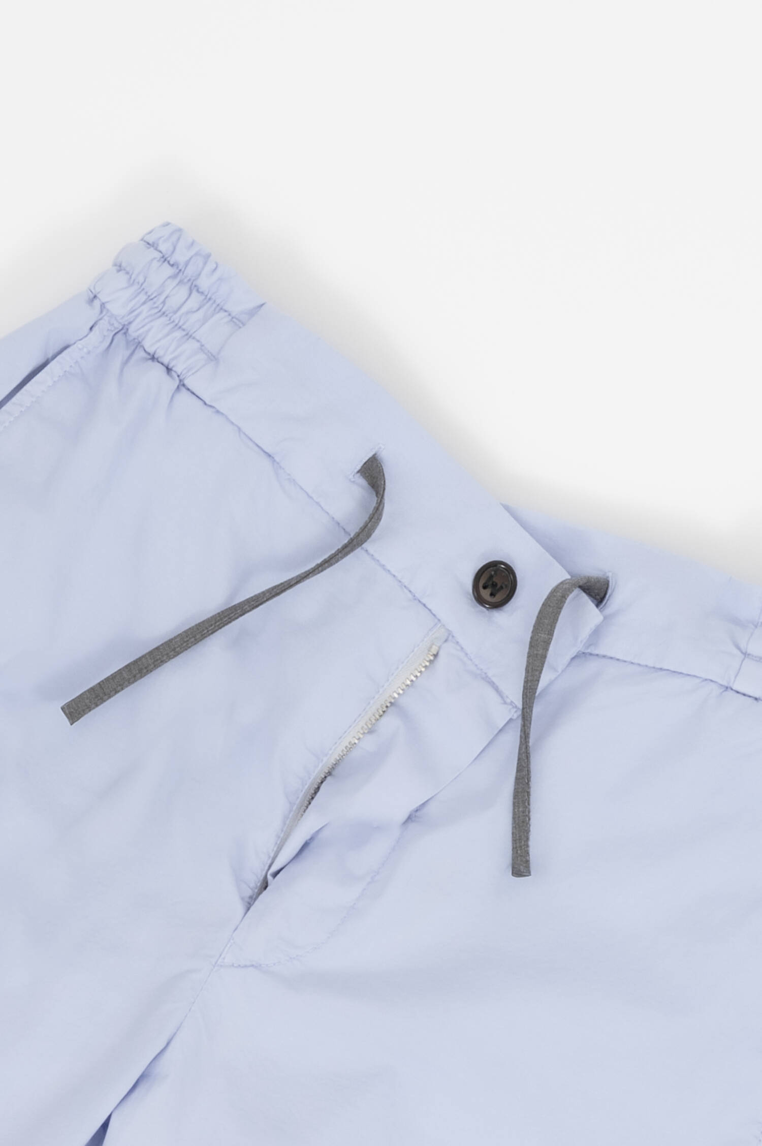 Bermuda-Shorts aus Baumwoll-Mix in Pastellblau