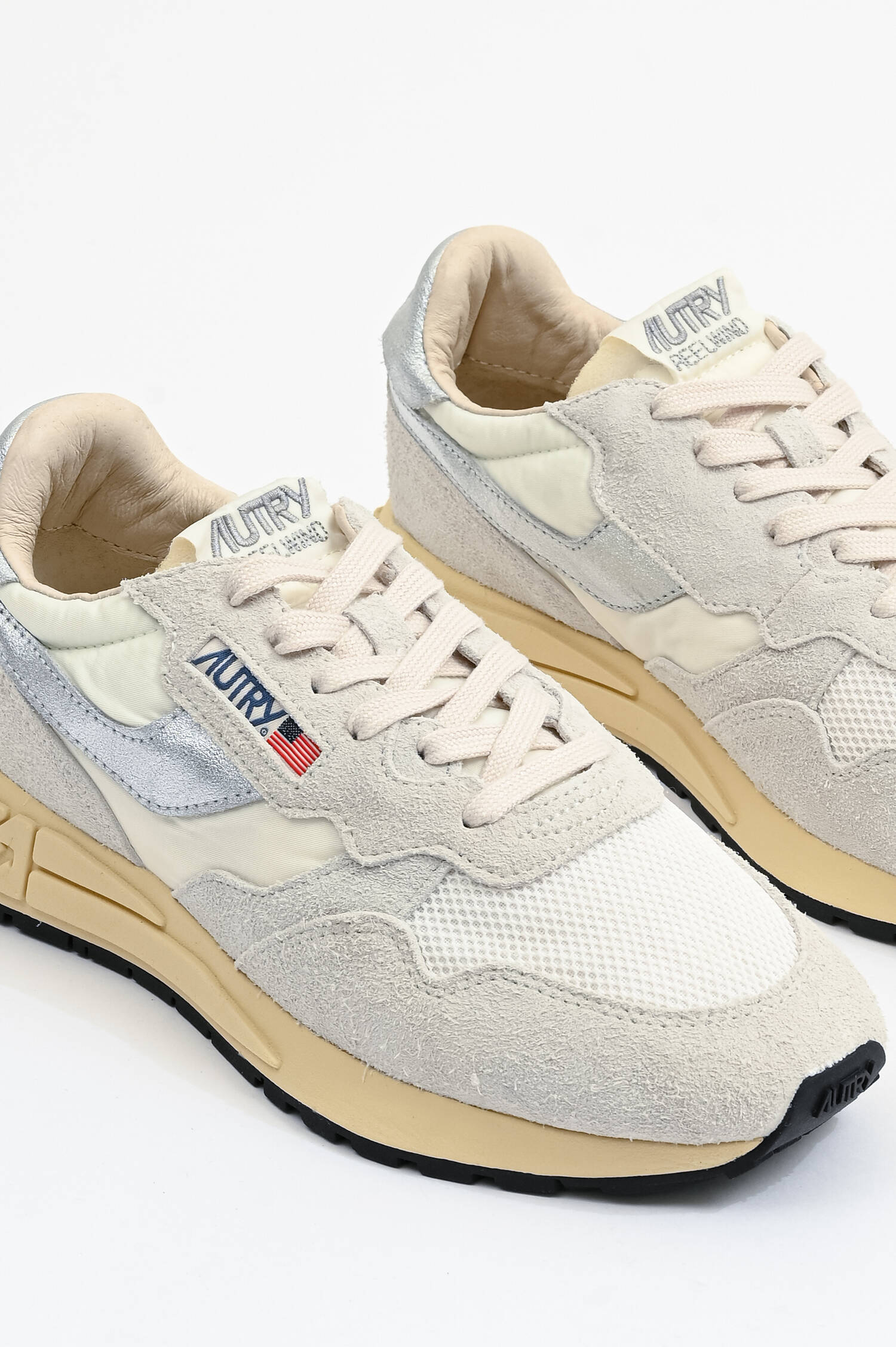 Sneaker REELWIND LOW in Hellgrau/Weiß/Silber Sneaker REELWIND LOW in Hellgrau/Weiß/Silber