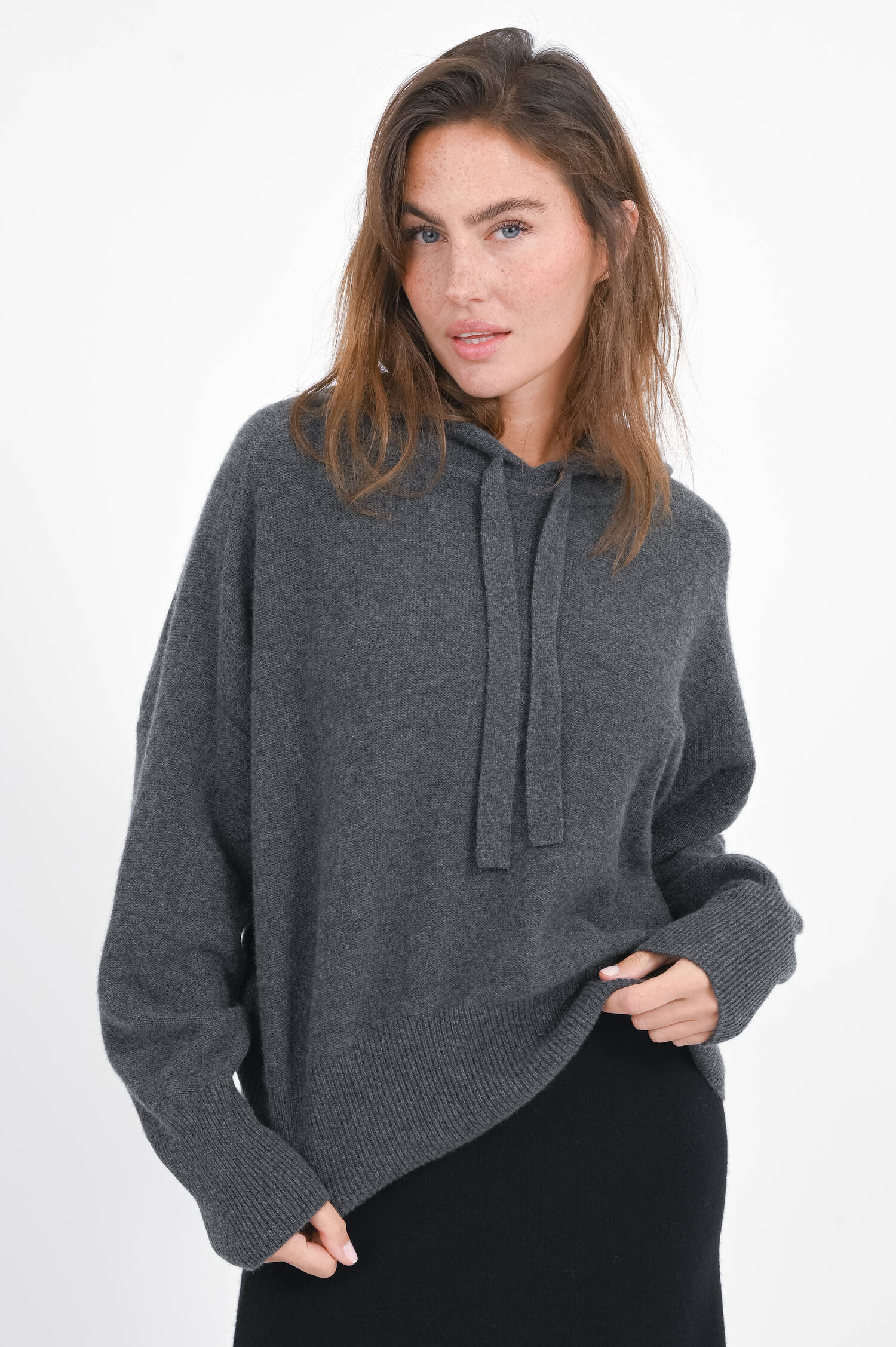 Cashmere-Hoodie in Dunkelgrau Cashmere-Hoodie in Dunkelgrau