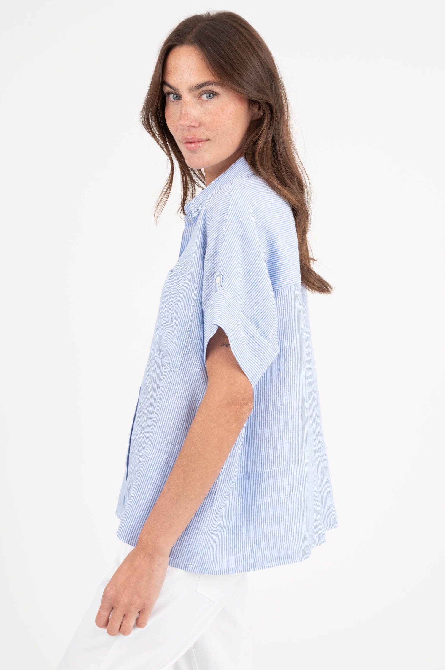 Oversize Leinenbluse in Blau/Weiß gestreift Oversize Leinenbluse in Blau/Weiß gestreift