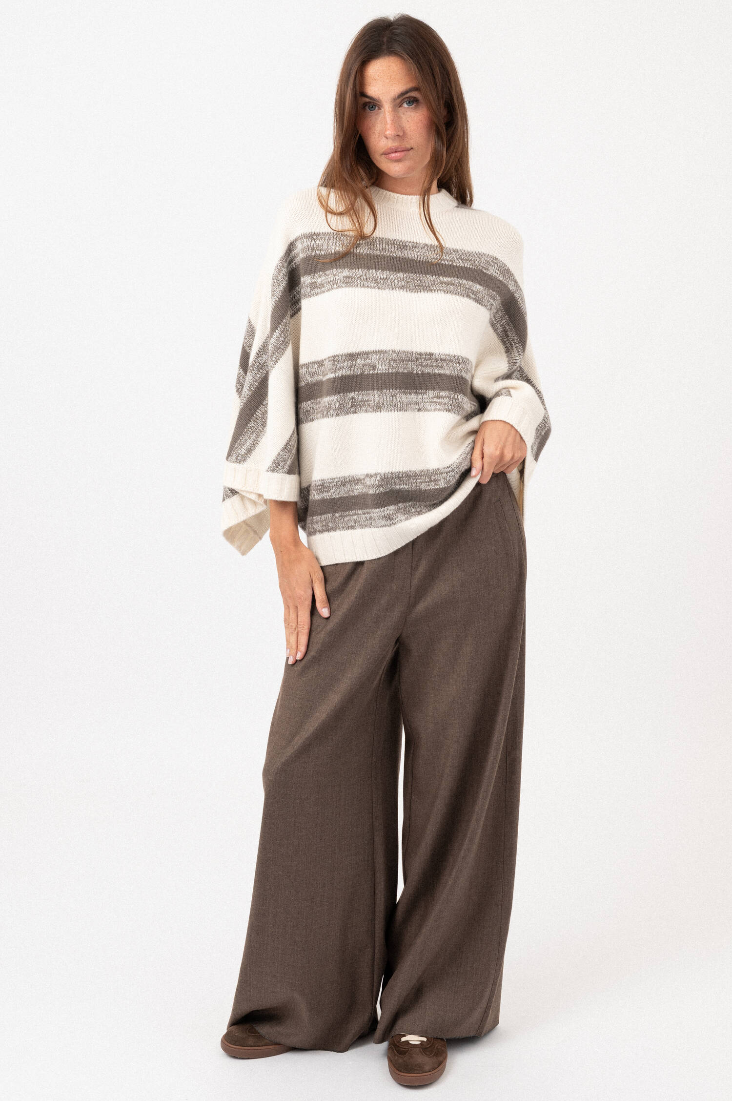 Gestreifter Boxy-Fit-Pullover in Beige/Taupe Gestreifter Boxy-Fit-Pullover in Beige/Taupe