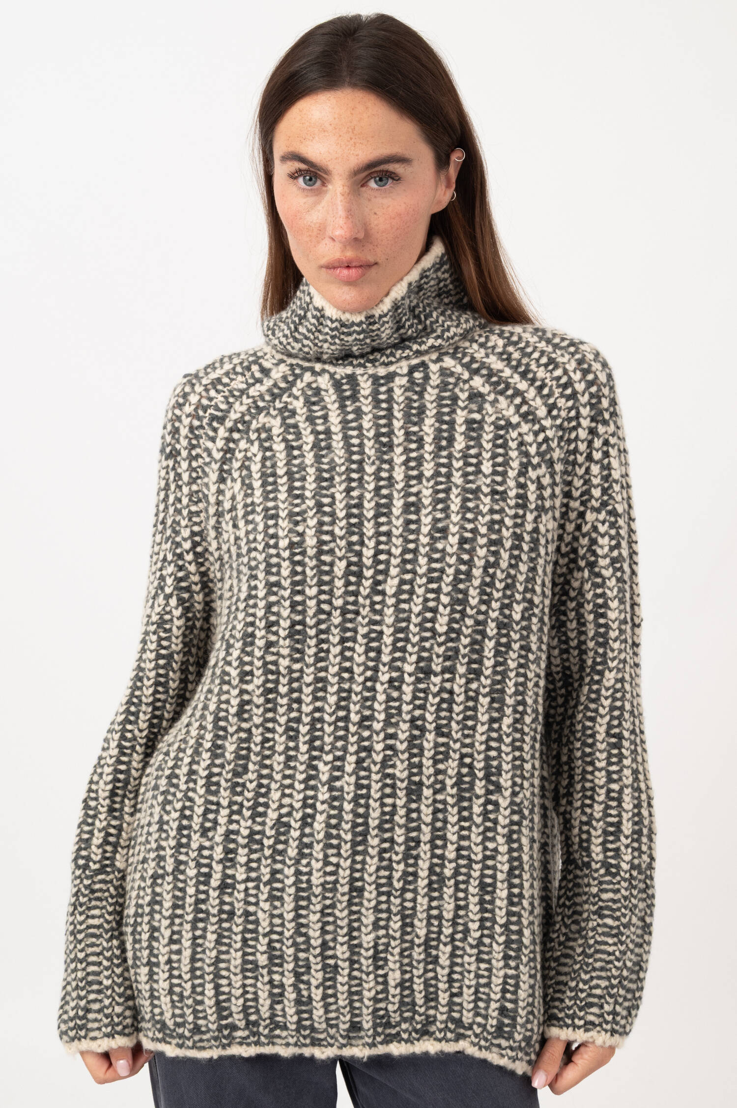Cashmere-Pullover mit Strehkragen in Blau/Beige