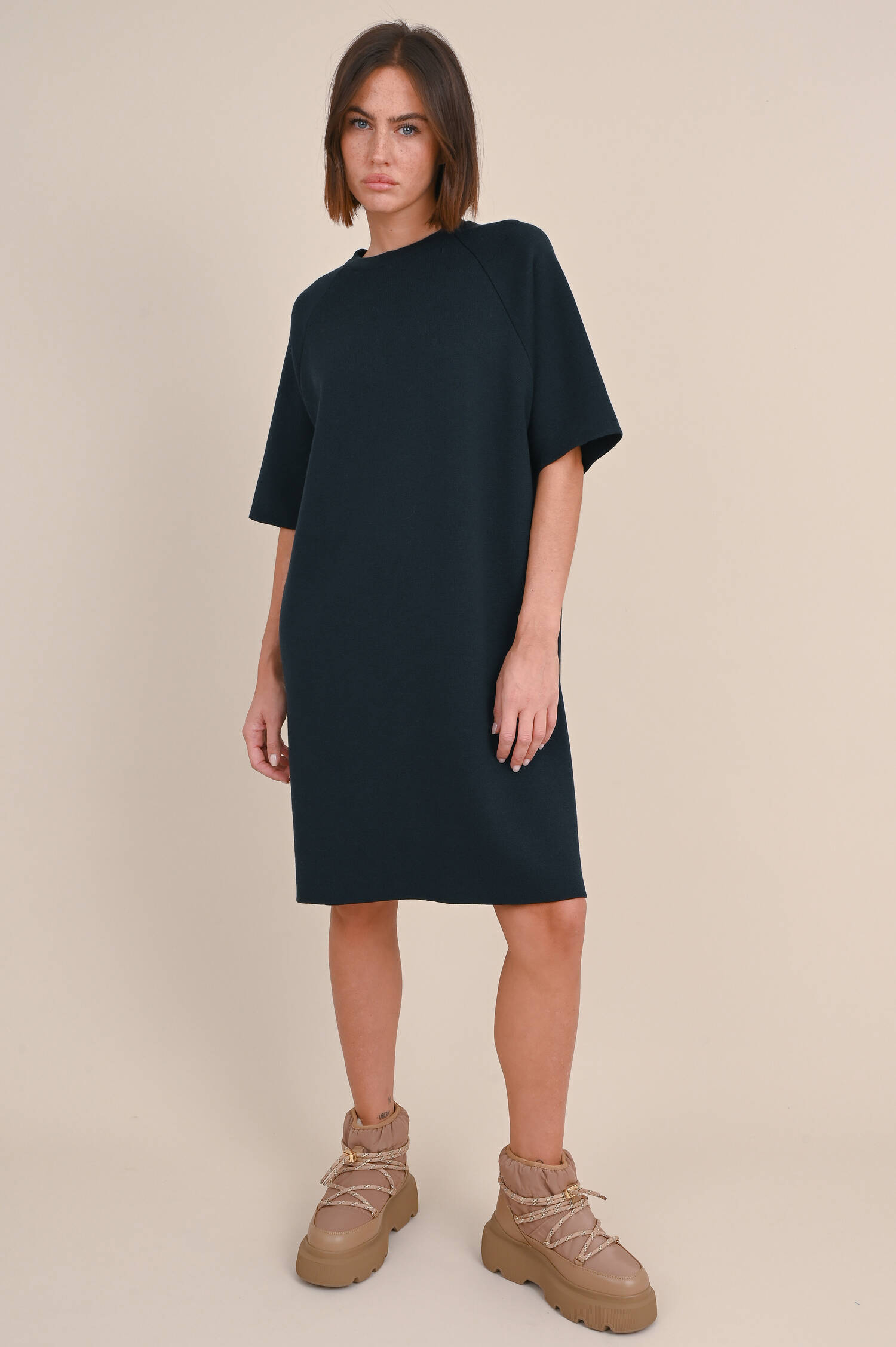 Oversize Kleid LEOPOLDINE in Schwarz Oversize Kleid LEOPOLDINE in Schwarz