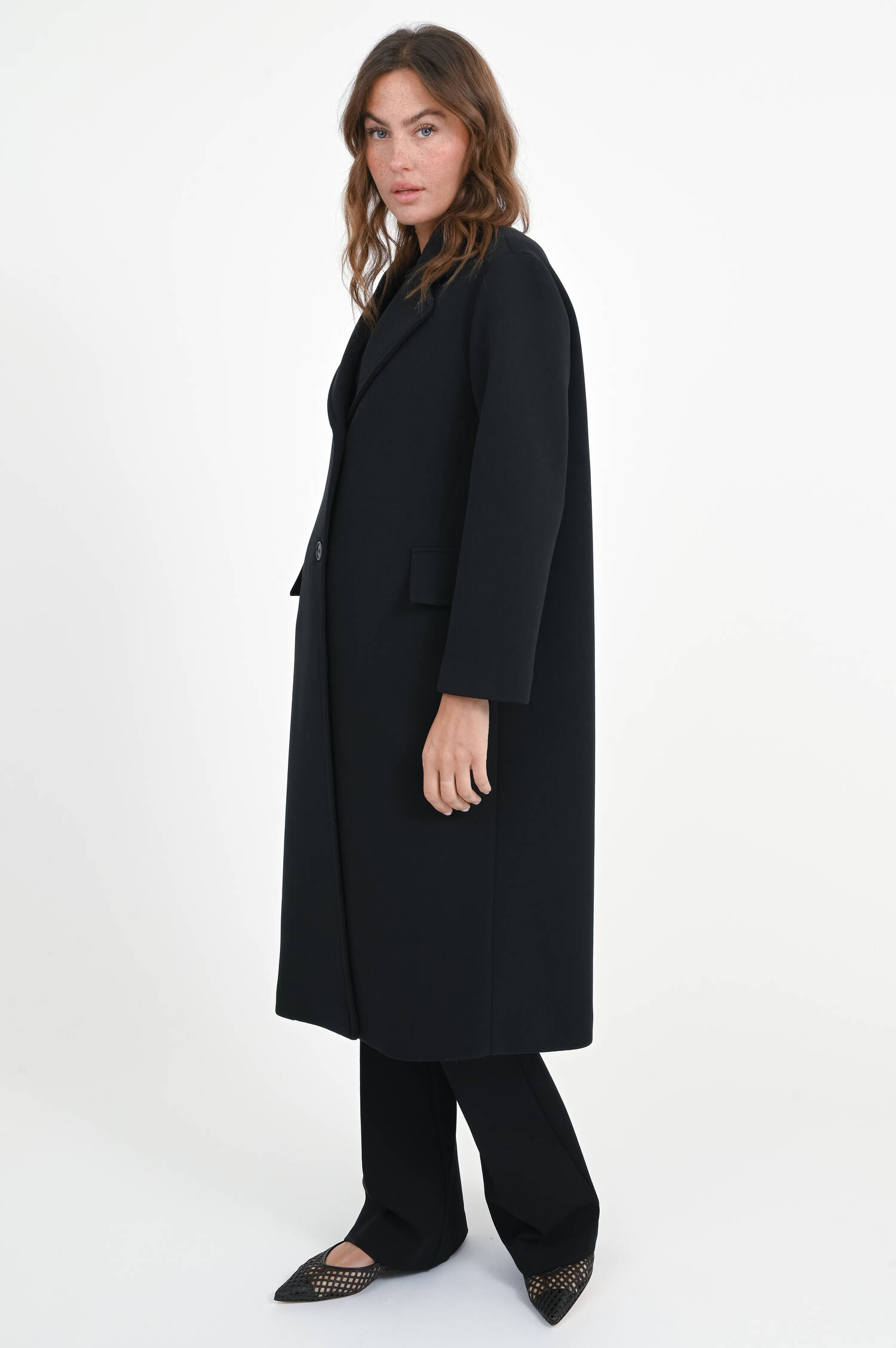 Mantel in Neopren-Optik in Schwarz