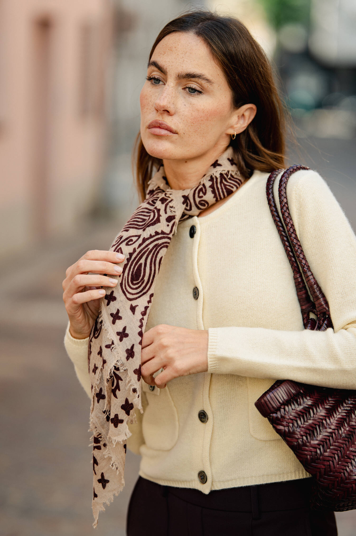 Cashmere Tuch in Beige/Bordeaux Cashmere Tuch in Beige/Bordeaux