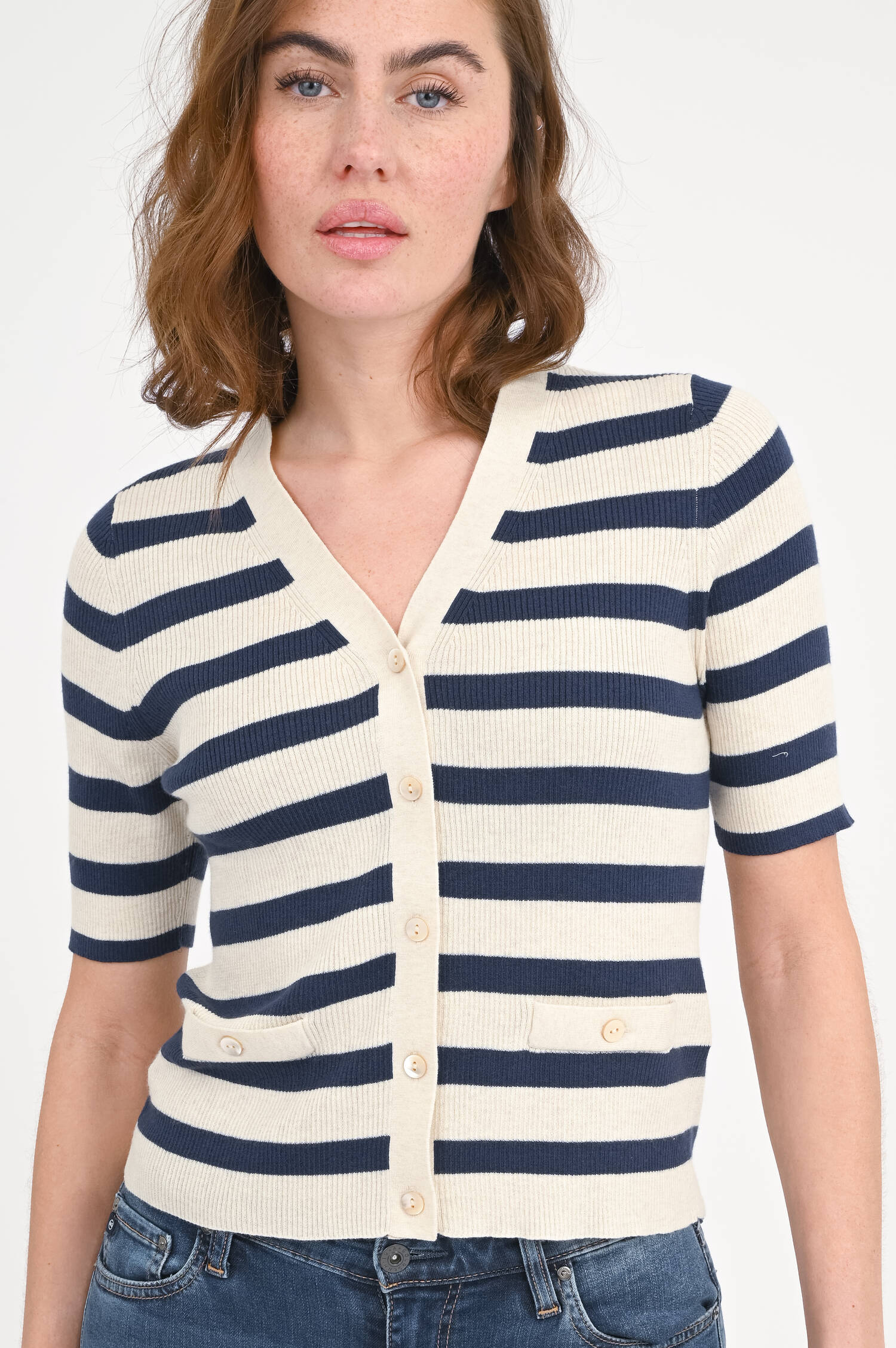 Strick-Top mit Knopfleiste in Navy/Creme