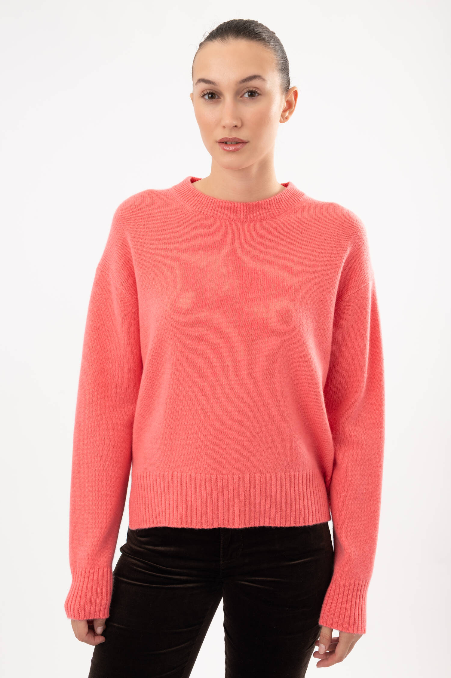 Cashmere-Pullover in Korallrot Cashmere-Pullover in Korallrot