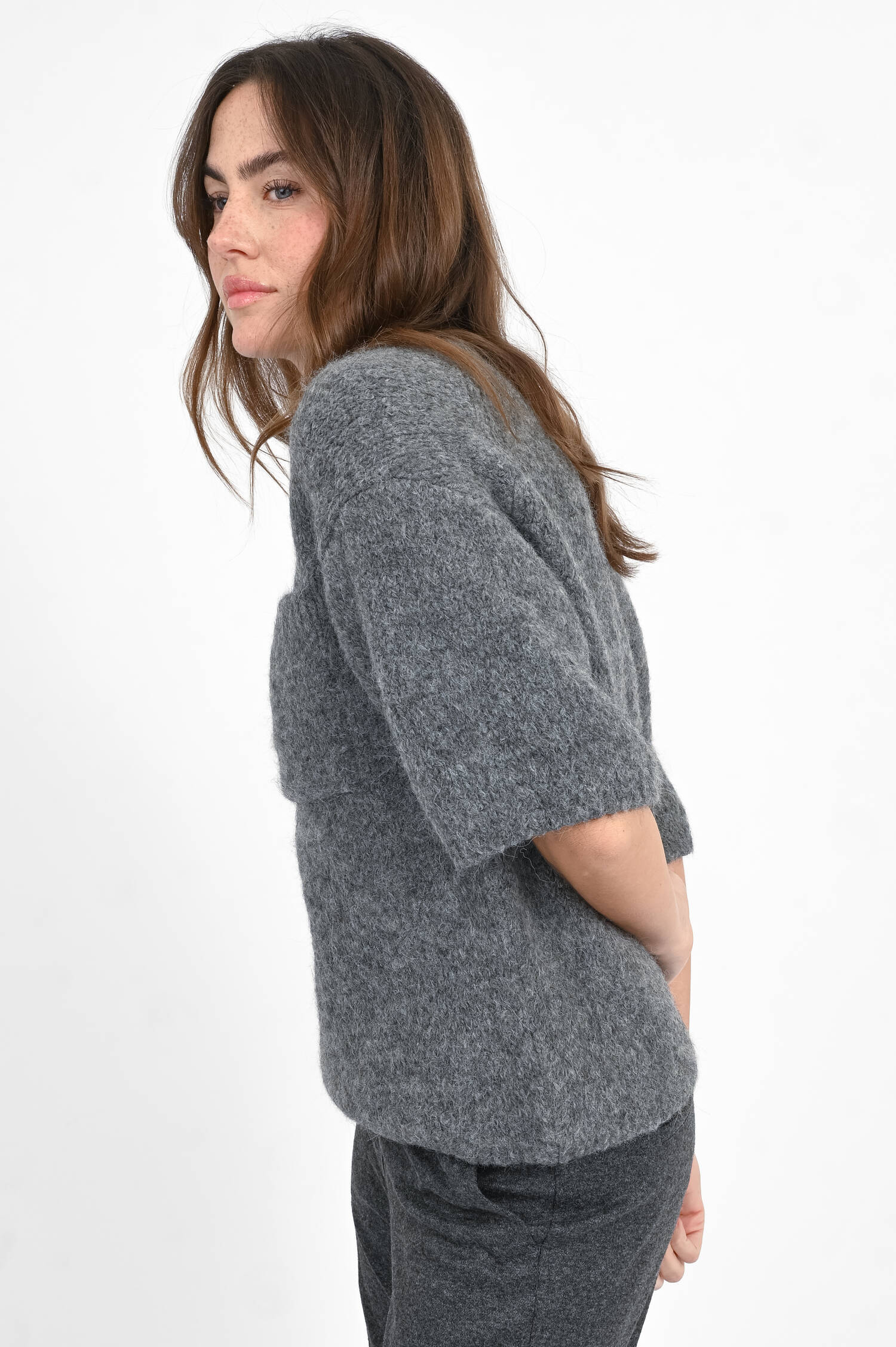 Kurzarm-Pullover mit Brusttasche in Dark Grey
