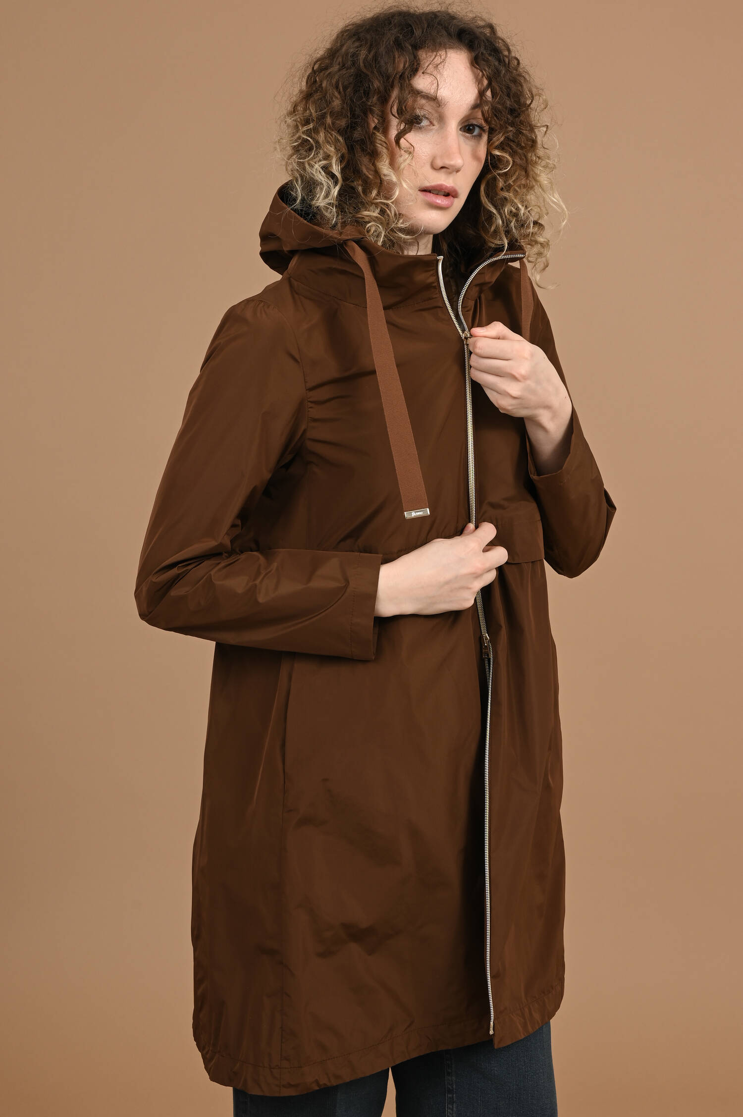 Parka aus technischem Taft in Cuoiobraun