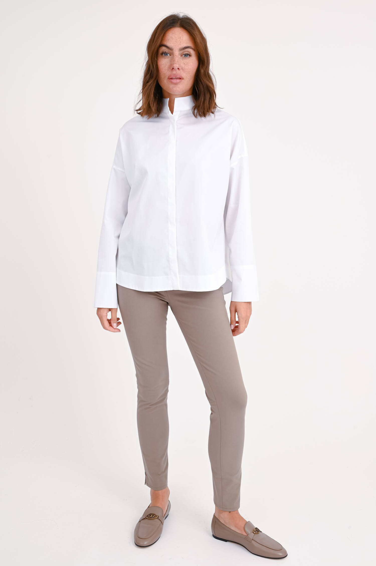 Bluse mit Kellerfalte am Rücken in Weiß Bluse mit Kellerfalte am Rücken in Weiß