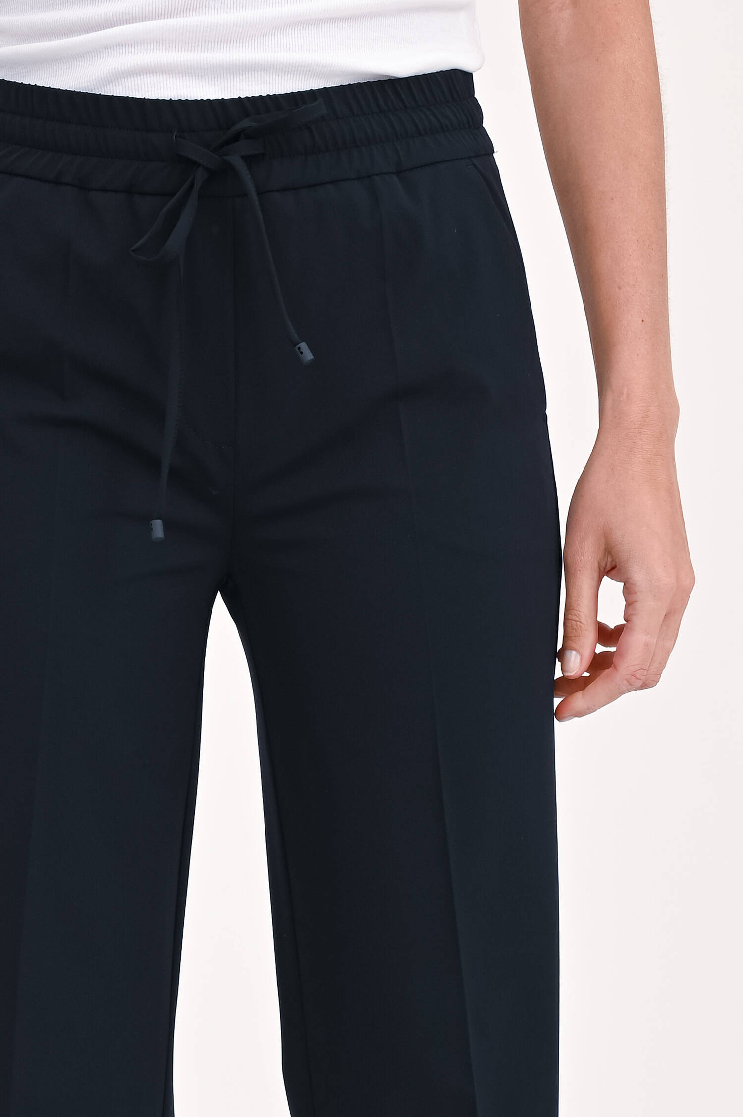 Gerade Hose AVRIL mit Schlitz in Midnight Gerade Hose AVRIL mit Schlitz in Midnight