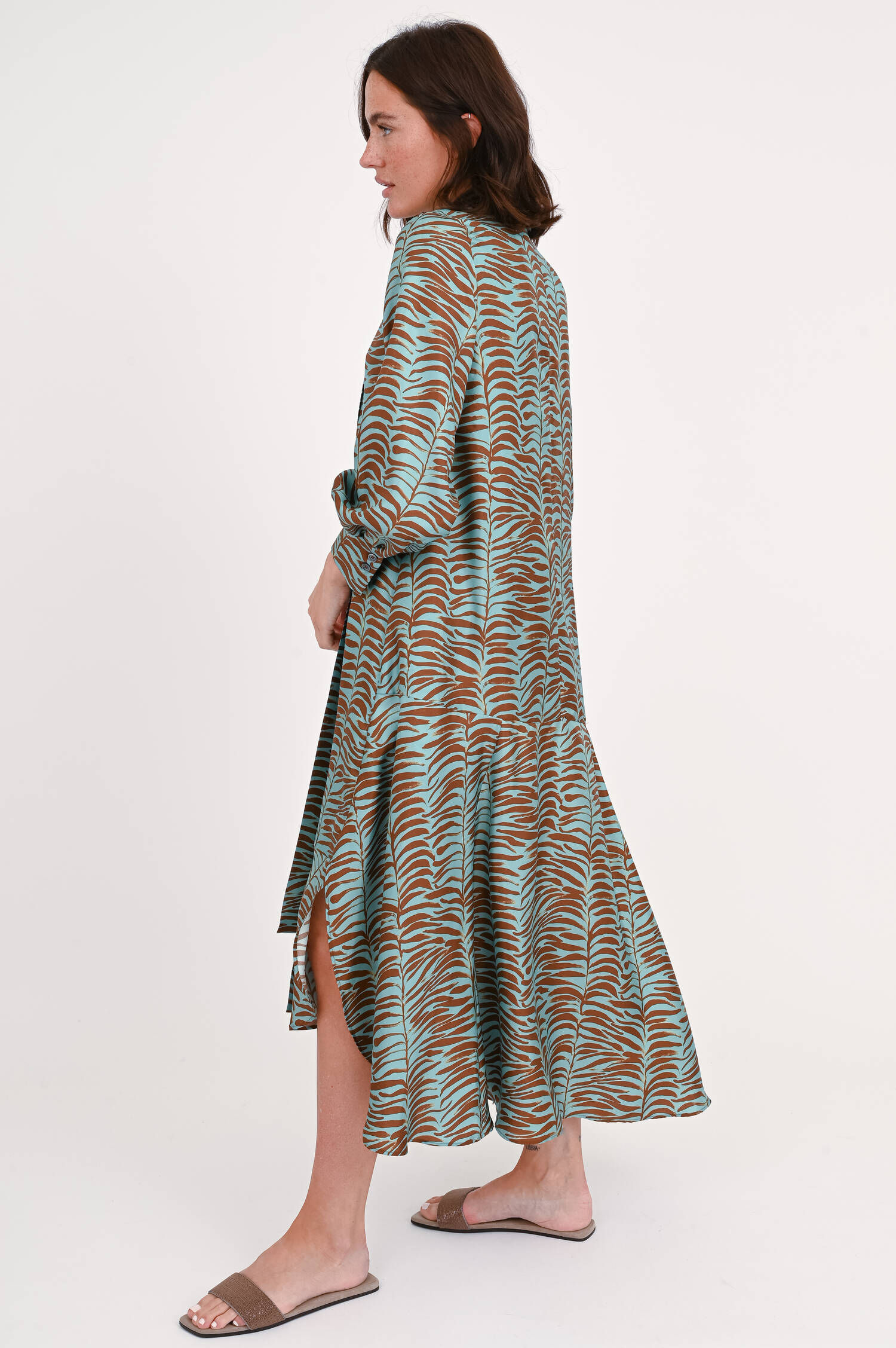 Seidenkleid mit Schluppen-Detail in Braun/Türkis