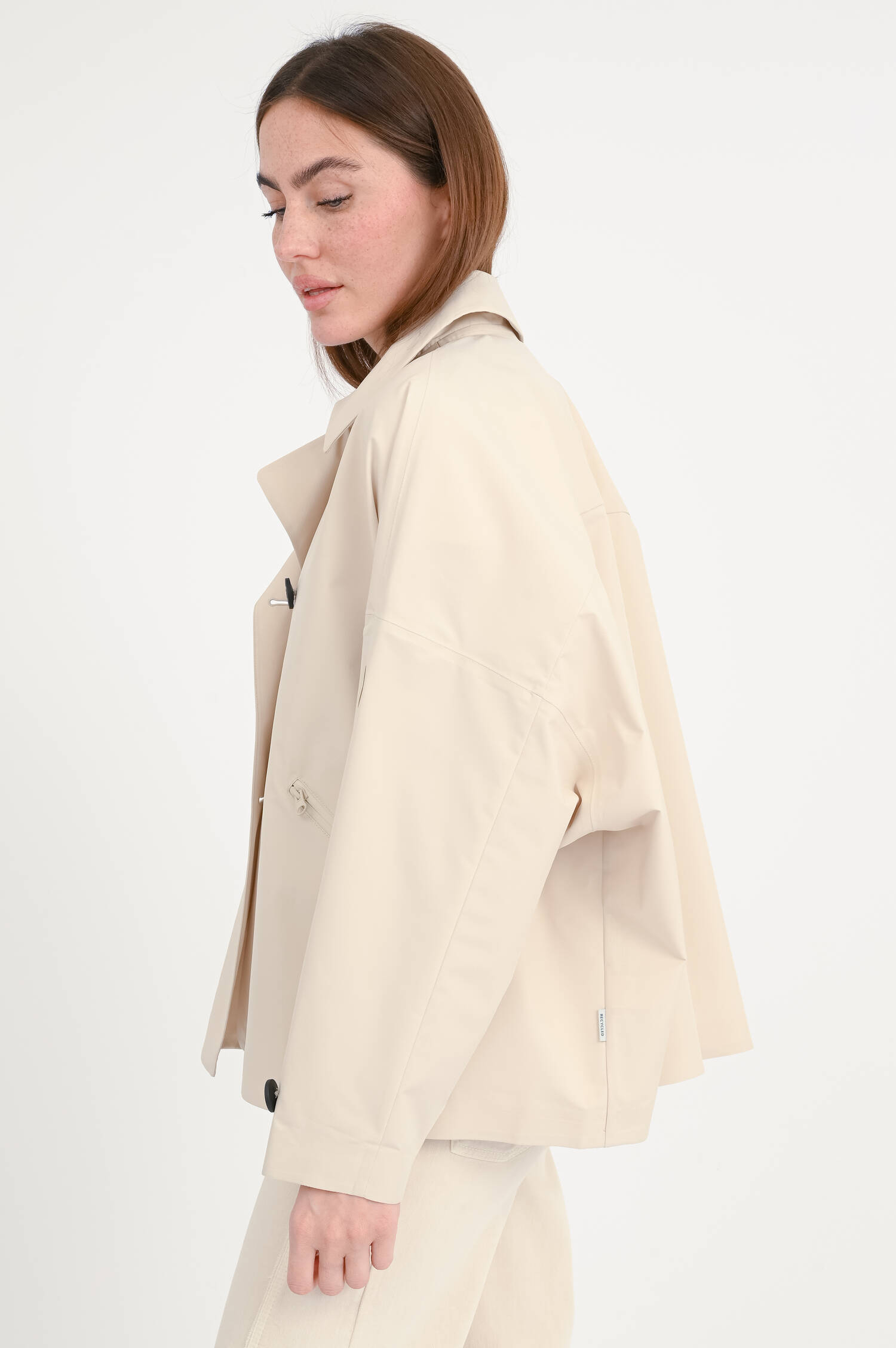 Zweireihige Jacke mit Fledermausärmel in Beige