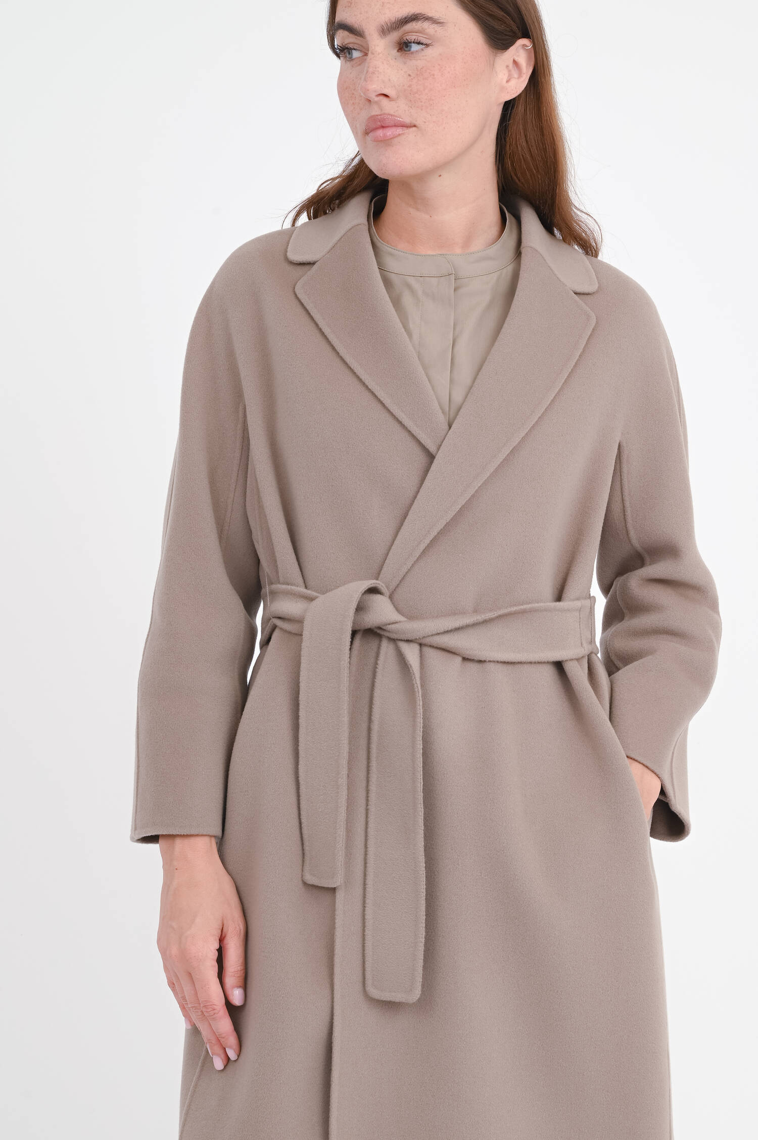 Mantel ESTURIA in Taubengrau