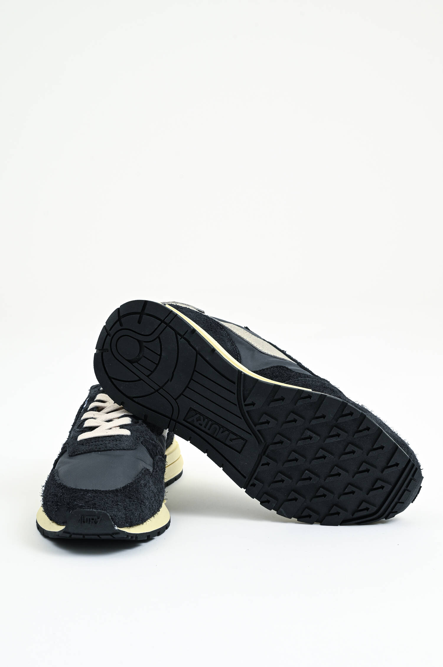 Sneakers REELWIND in Schwarz