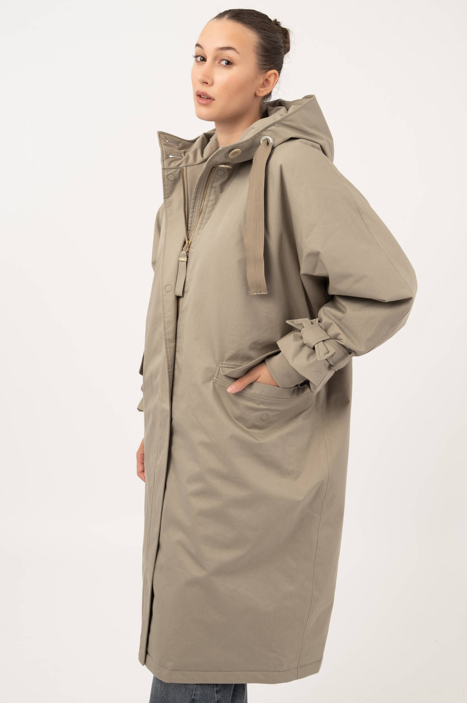 Kapuzenmantel LIVIA in Taupe Kapuzenmantel LIVIA in Taupe