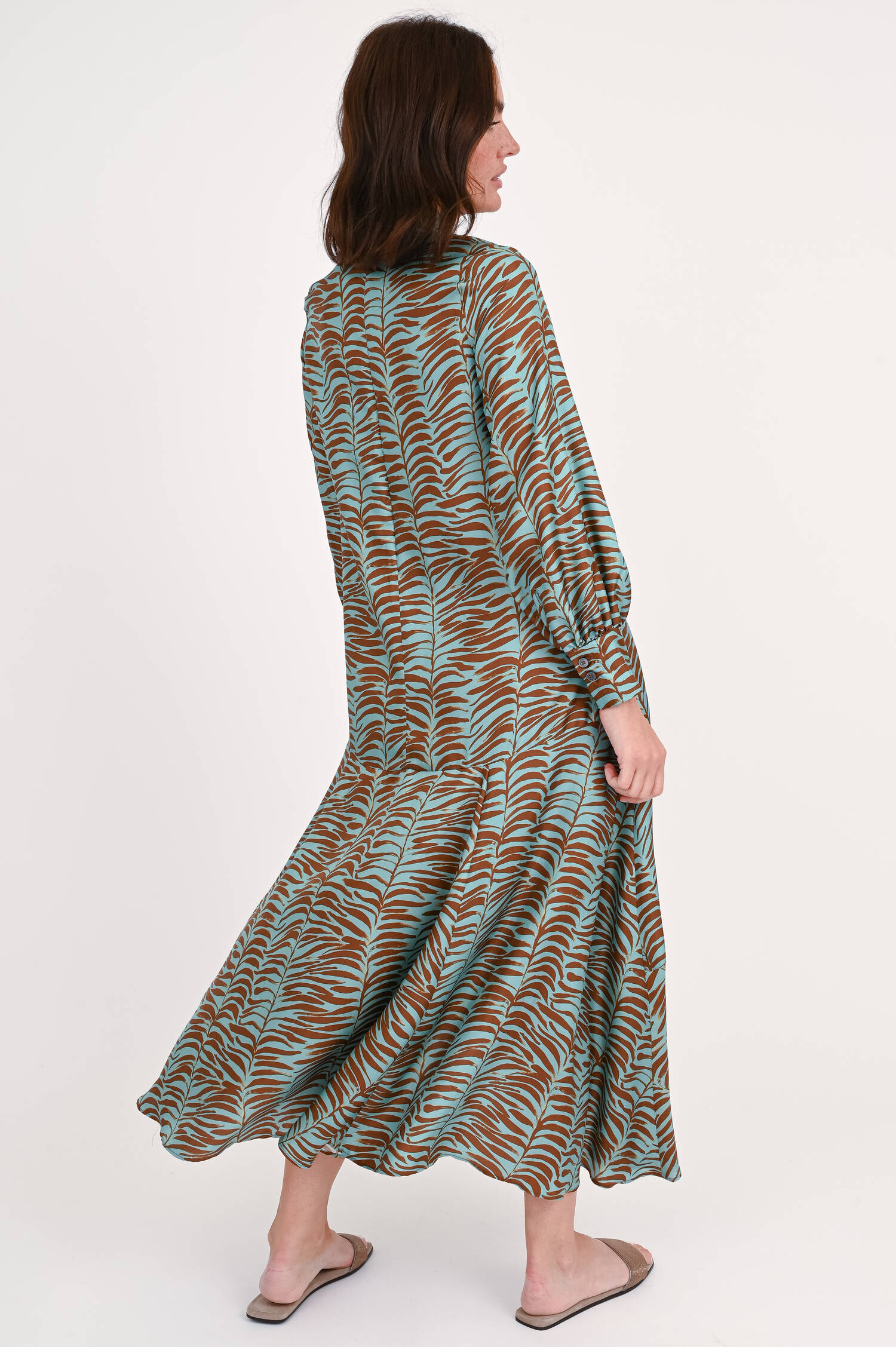 Seidenkleid mit Schluppen-Detail in Braun/Türkis