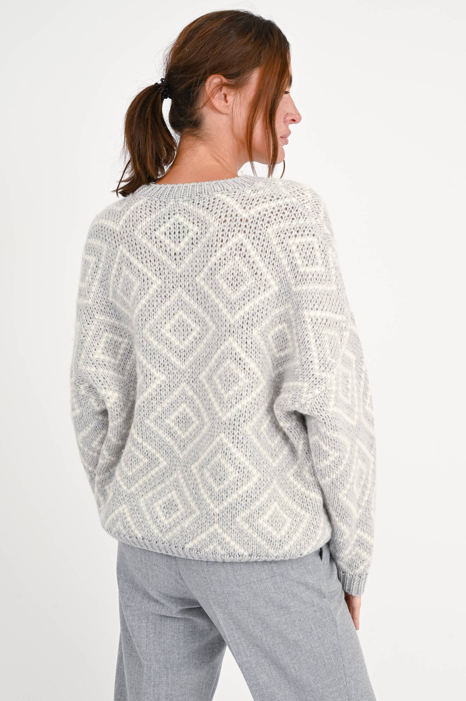 Pullover aus Wollmix in Hellgrau/Weiß gemustert Pullover aus Wollmix in Hellgrau/Weiß gemustert