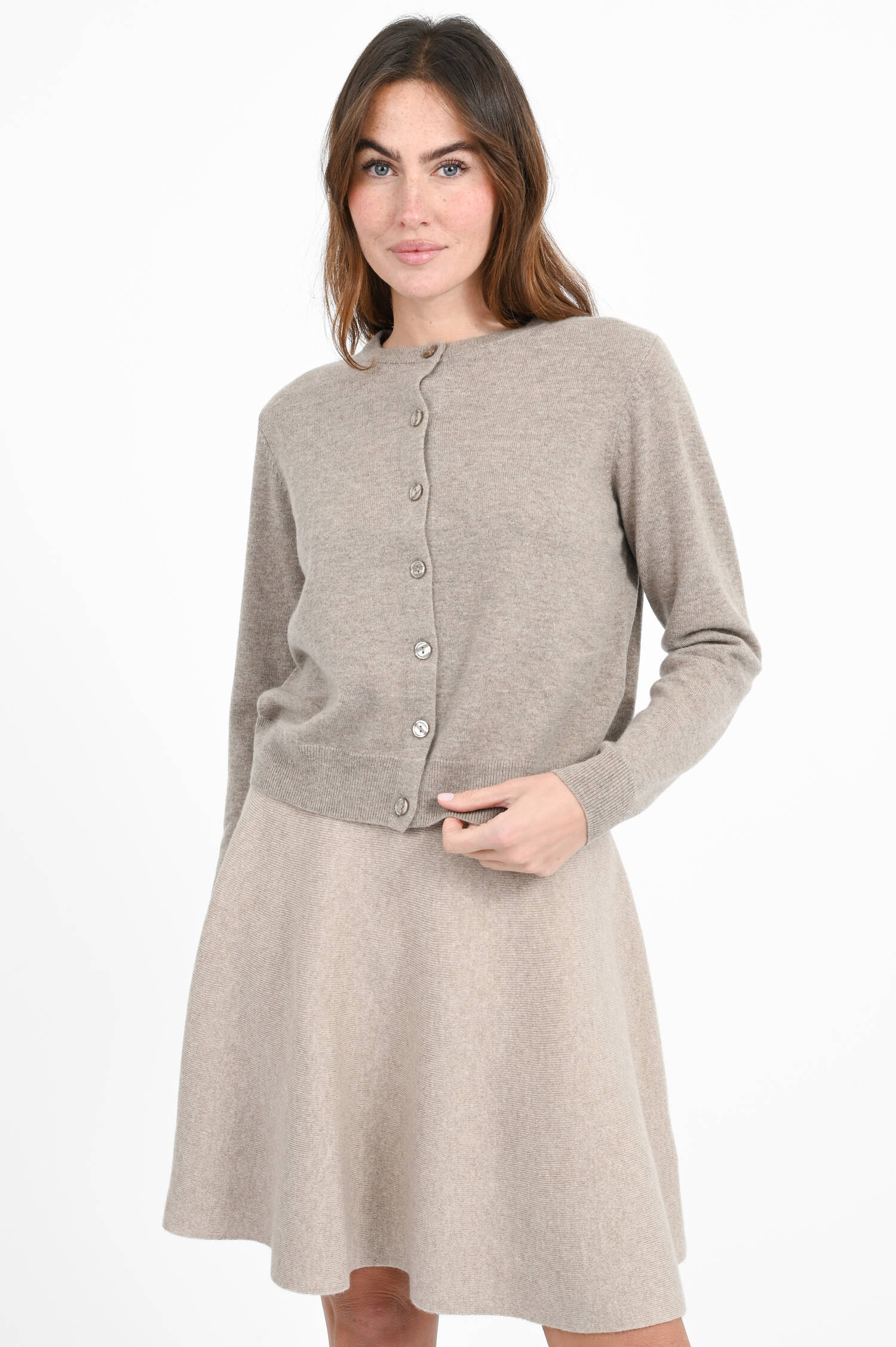 Strickweste NEBBIA aus Woll-Cashmere-Mix in Taupe Strickweste NEBBIA aus Woll-Cashmere-Mix in Taupe