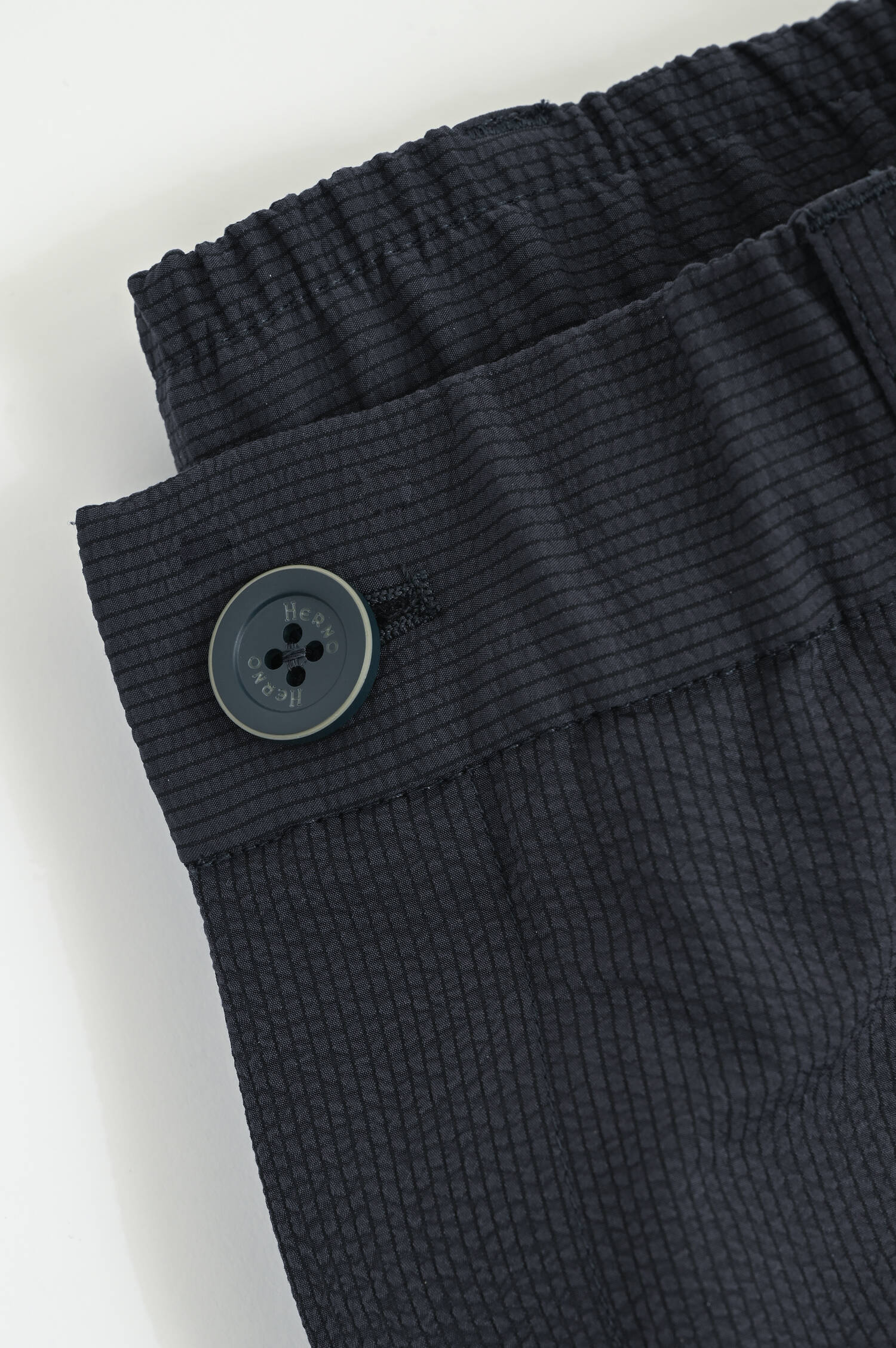 Seesucker Hose mit elastischem Bund in Navy Seesucker Hose mit elastischem Bund in Navy