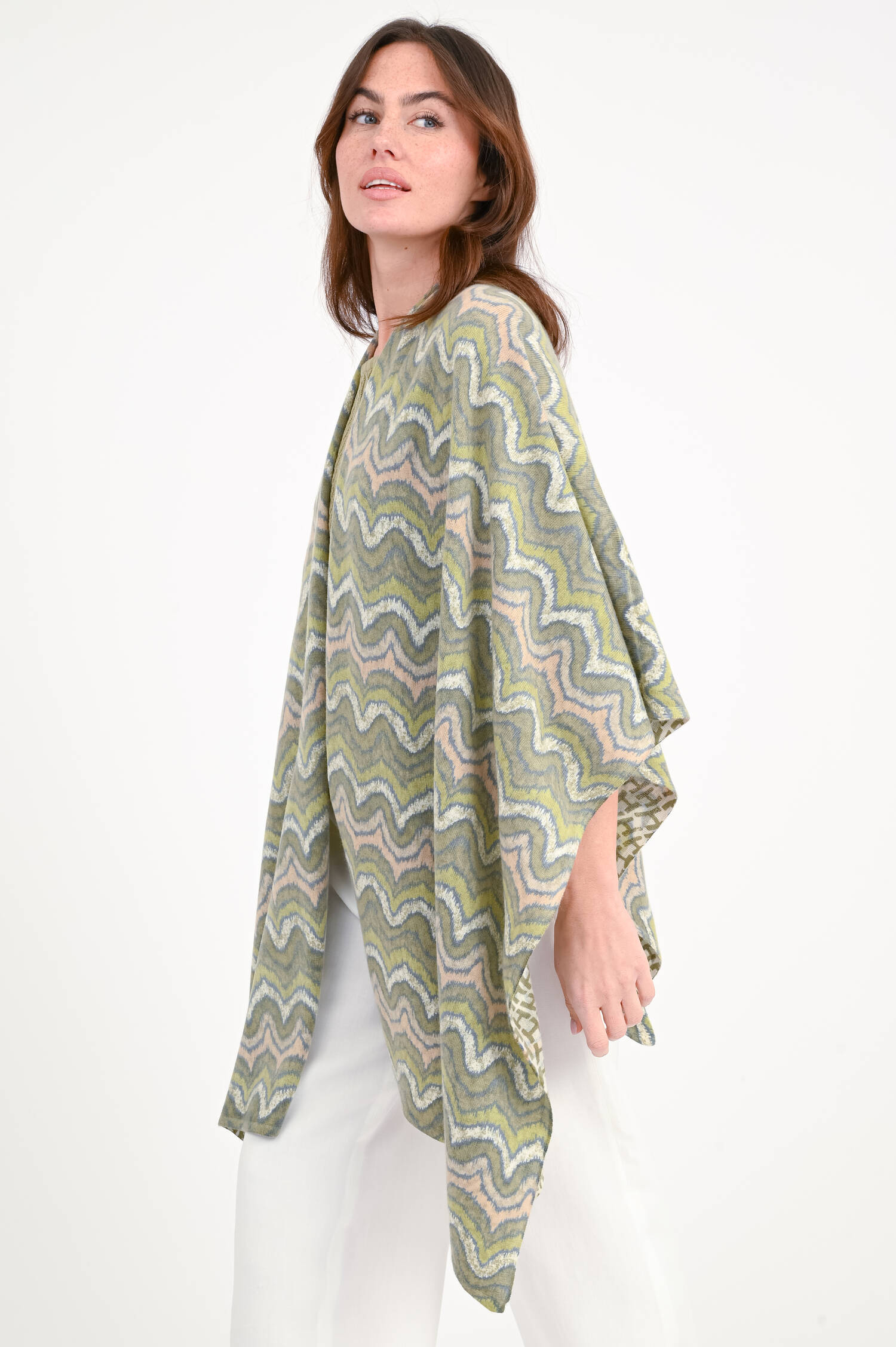 Cashmere-Cape in Grün/Multicolor gemustert Cashmere-Cape in Grün/Multicolor gemustert