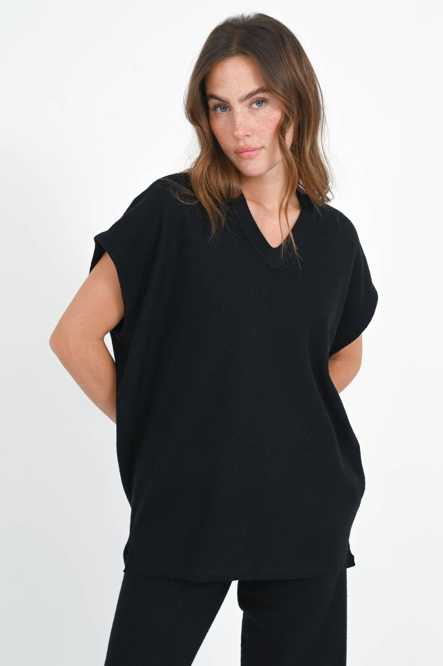 Oversized Woll-Pullunder in Schwarz