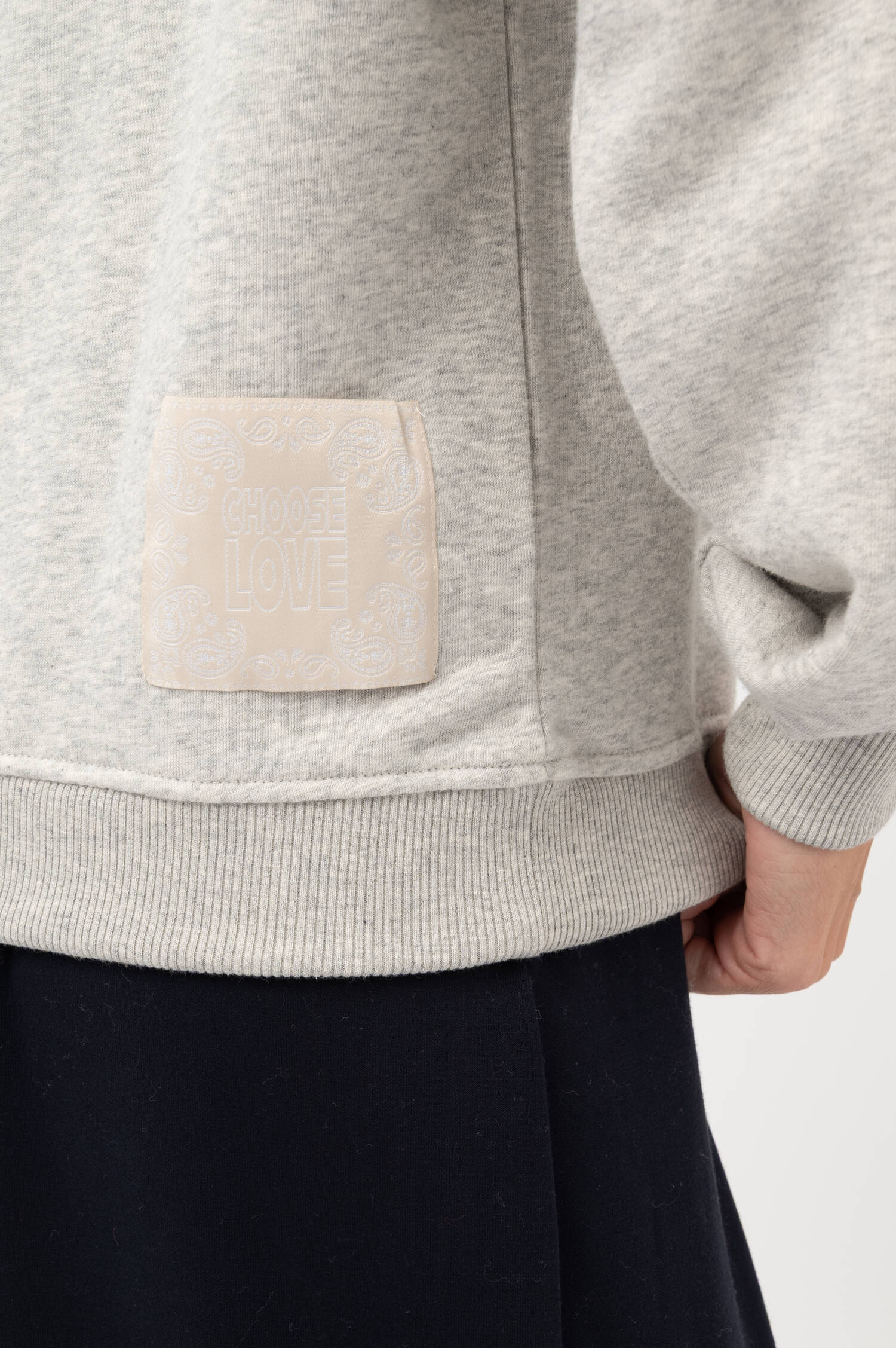 Hoodie mit Schleife in Grau meliert Hoodie mit Schleife in Grau meliert