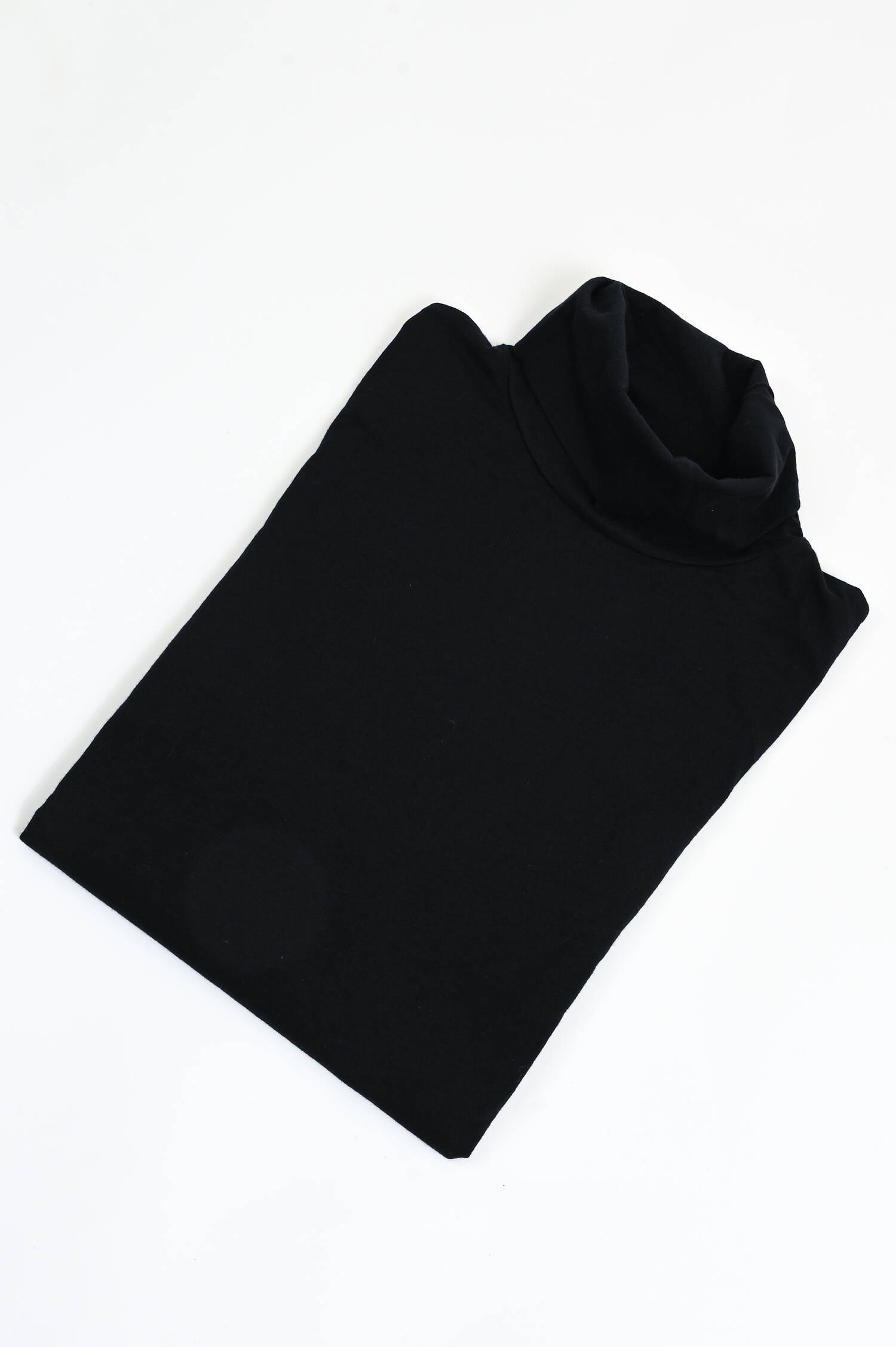 Rollkragen aus Baumwolle in Schwarz Rollkragen aus Baumwolle in Schwarz