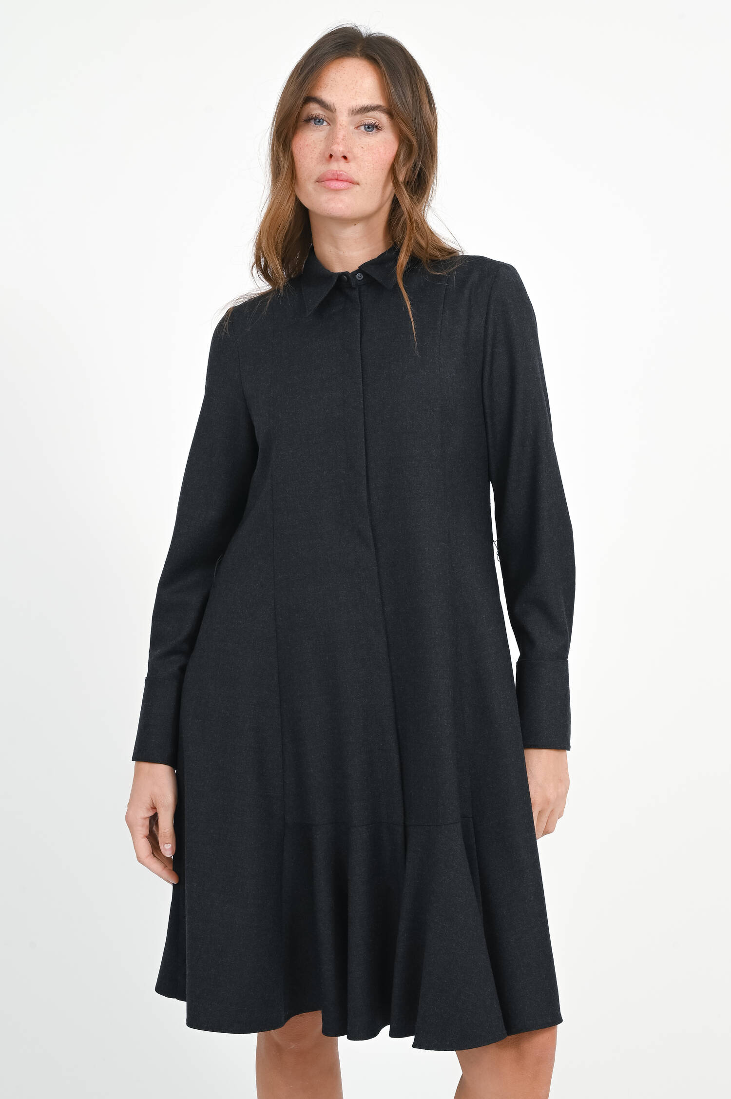 Blusenkleid aus Wolle in Anthrazit Blusenkleid aus Wolle in Anthrazit